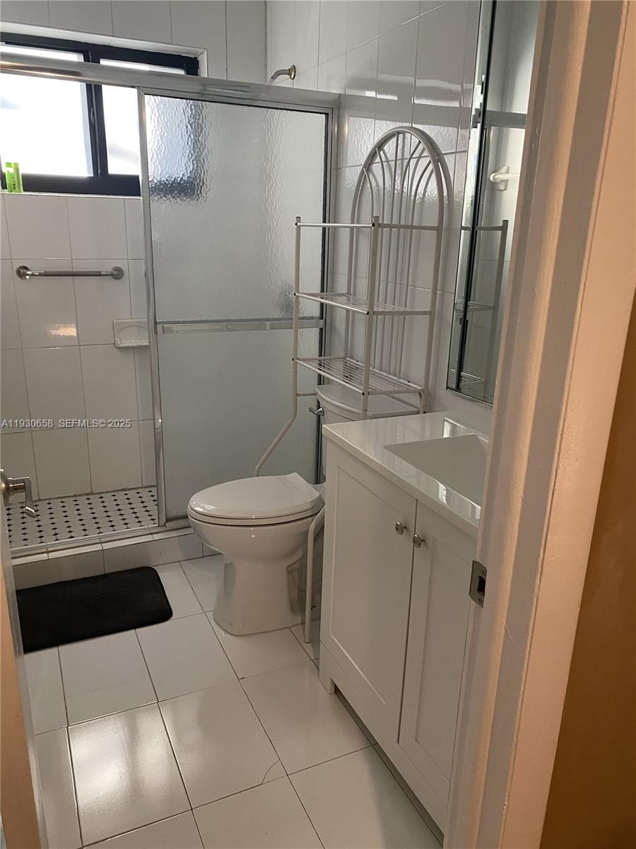 SURFSIDE VILLAS CONDO - Residential Lease