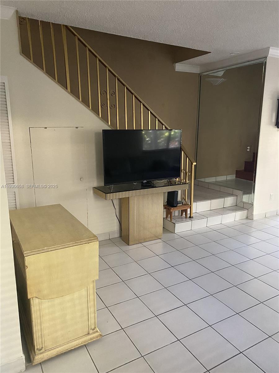 SURFSIDE VILLAS CONDO - Residential Lease