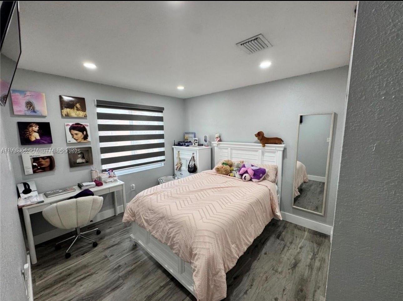 LAKE POINTE SEC 4 - Residential Lease