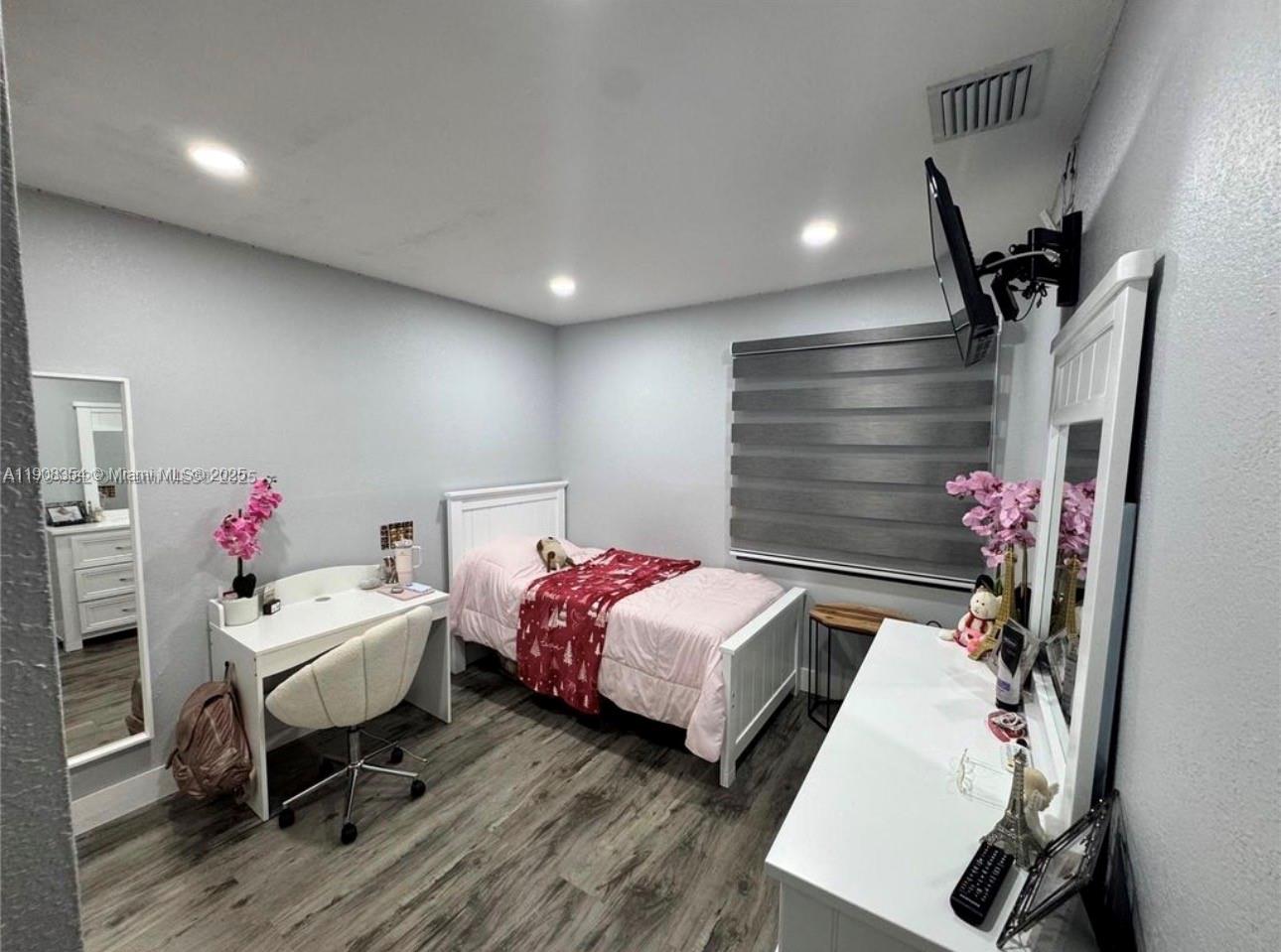 LAKE POINTE SEC 4 - Residential Lease