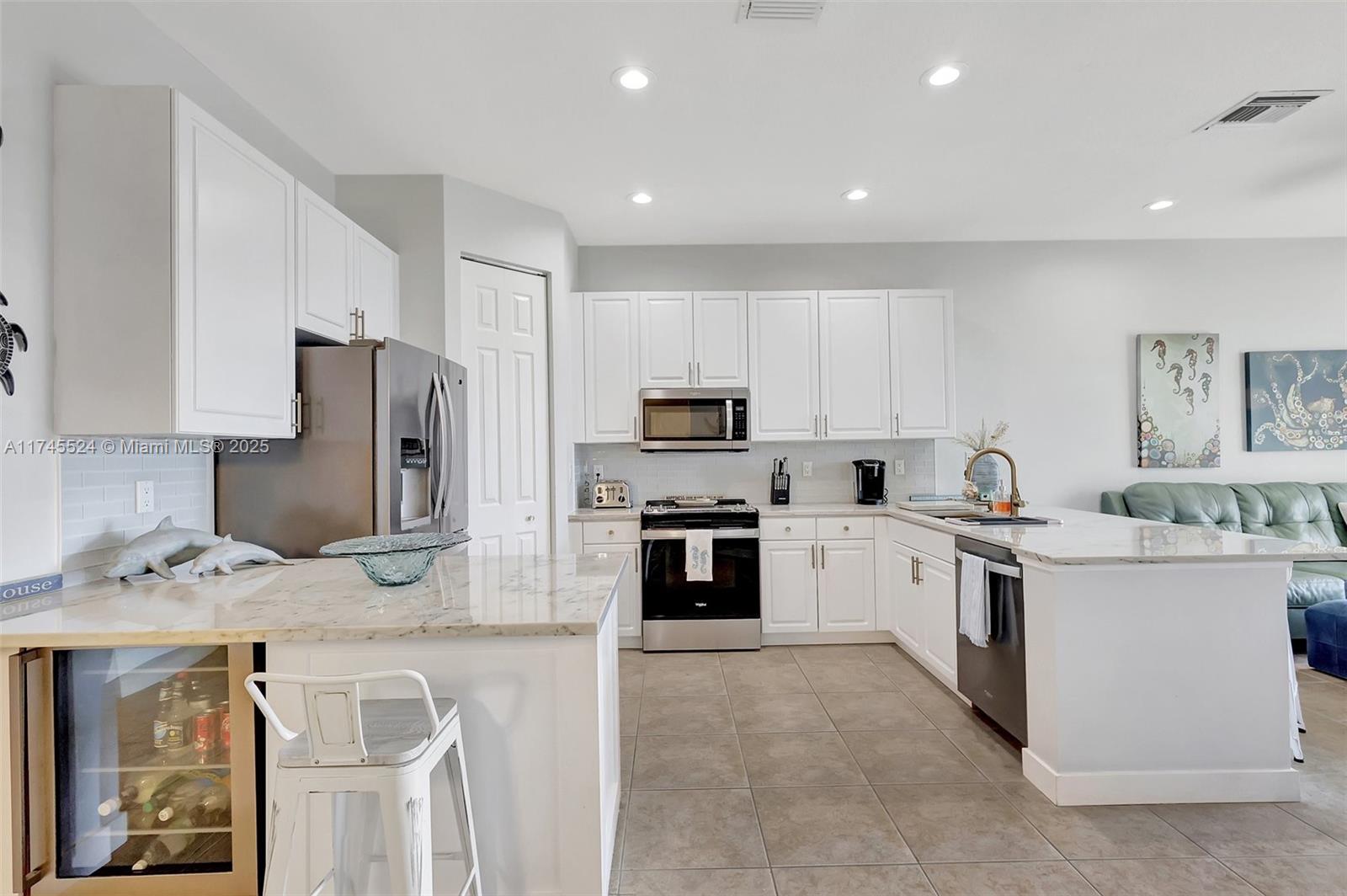 MARINER BAY - Residential Lease