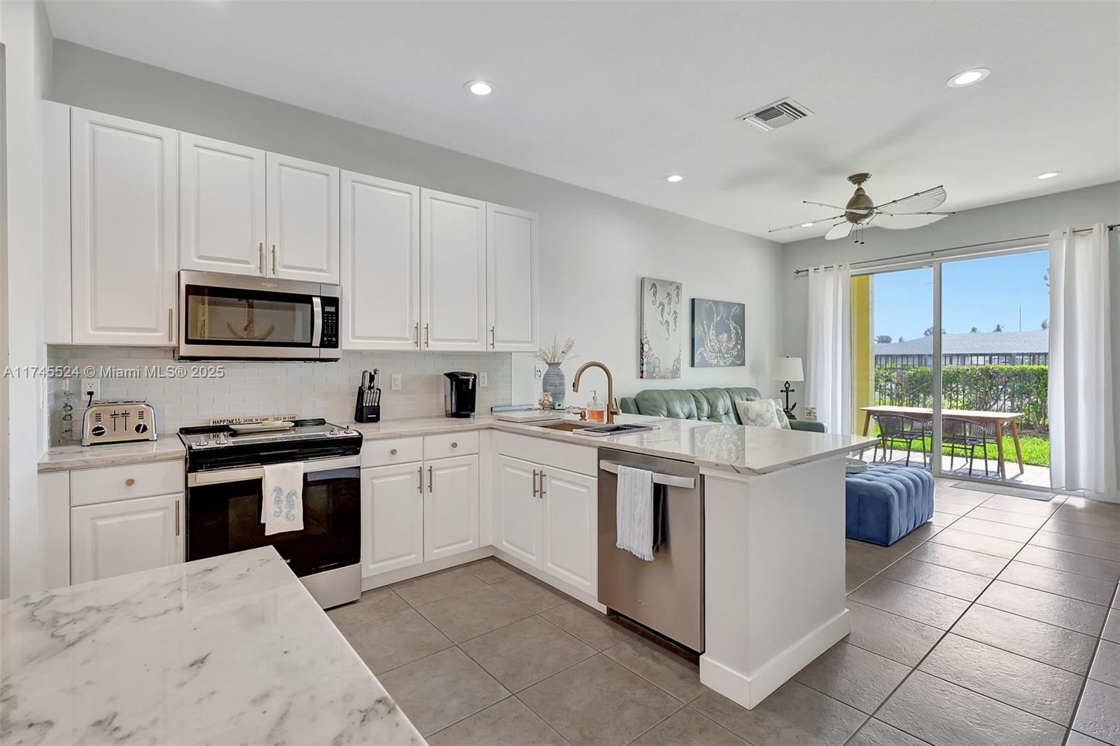 MARINER BAY - Residential Lease