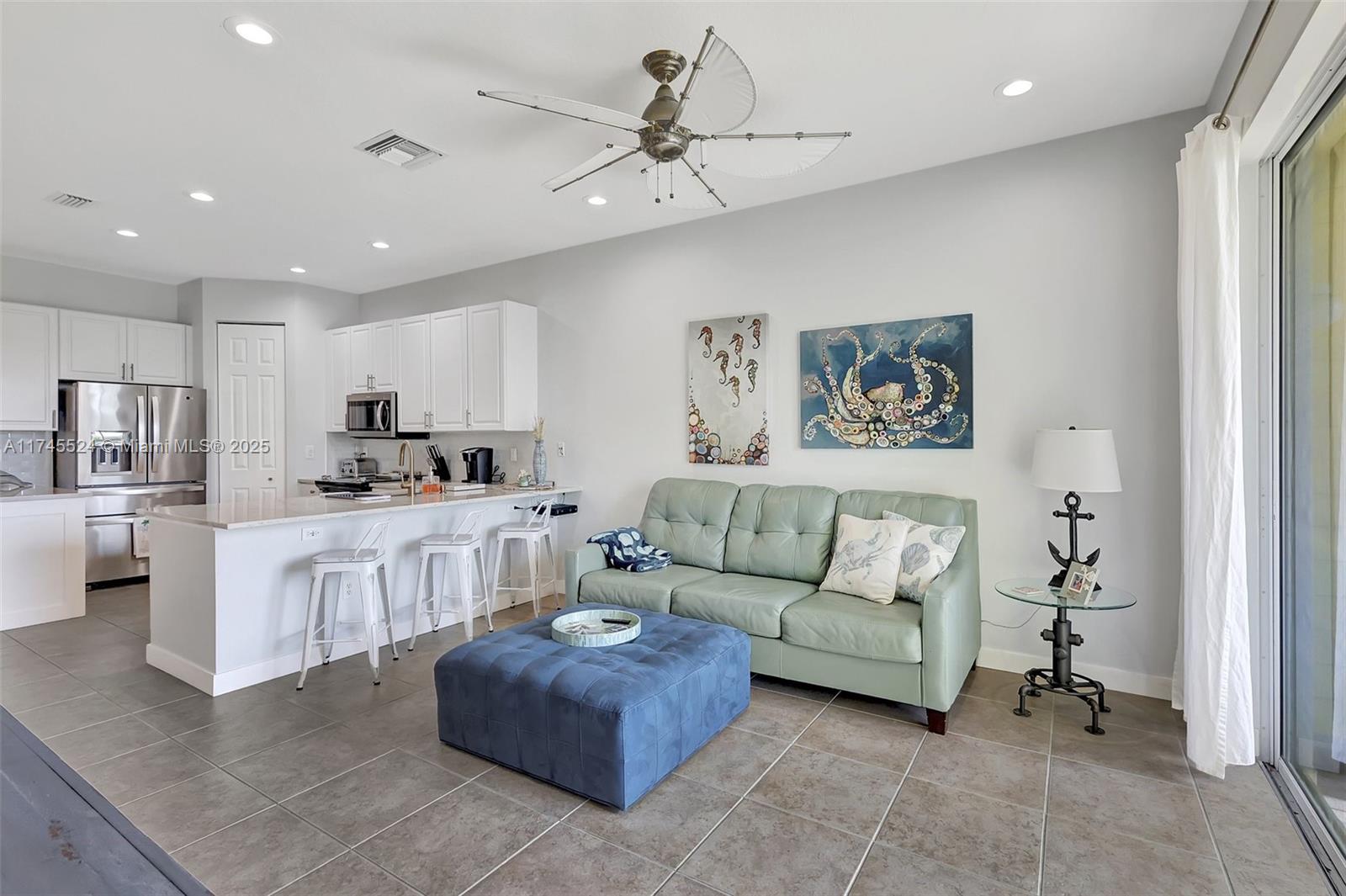 MARINER BAY - Residential Lease