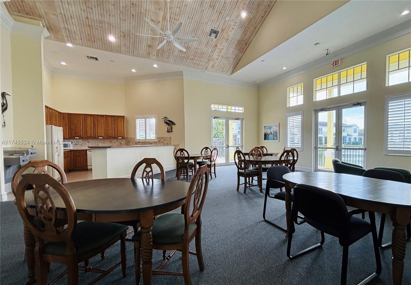 MARINER BAY - Residential Lease