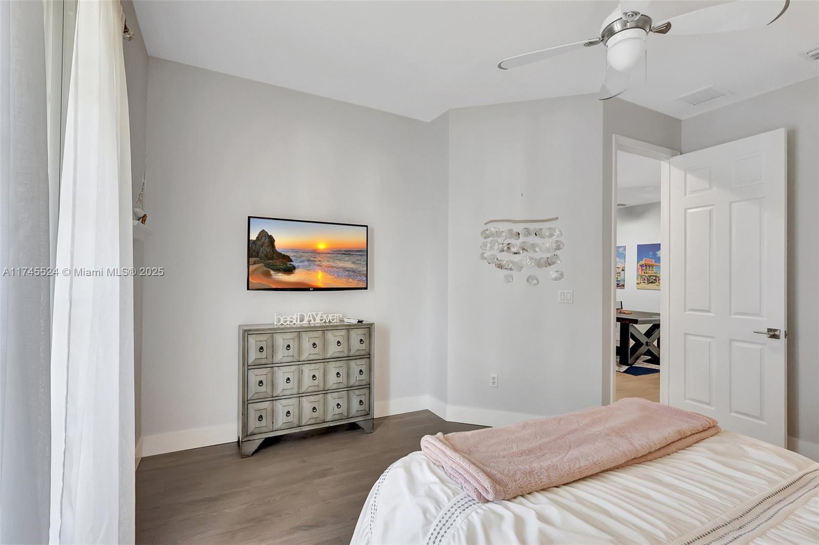 MARINER BAY - Residential Lease