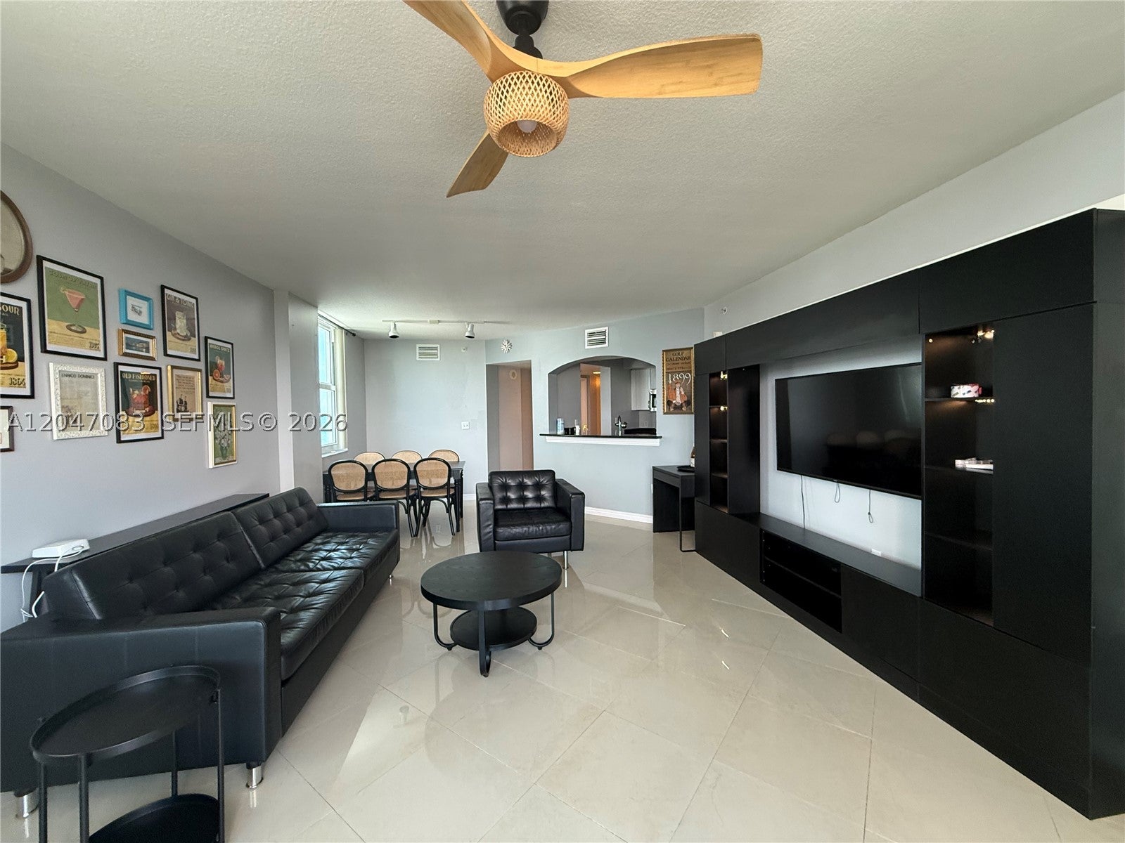9201 Collins Ave 521