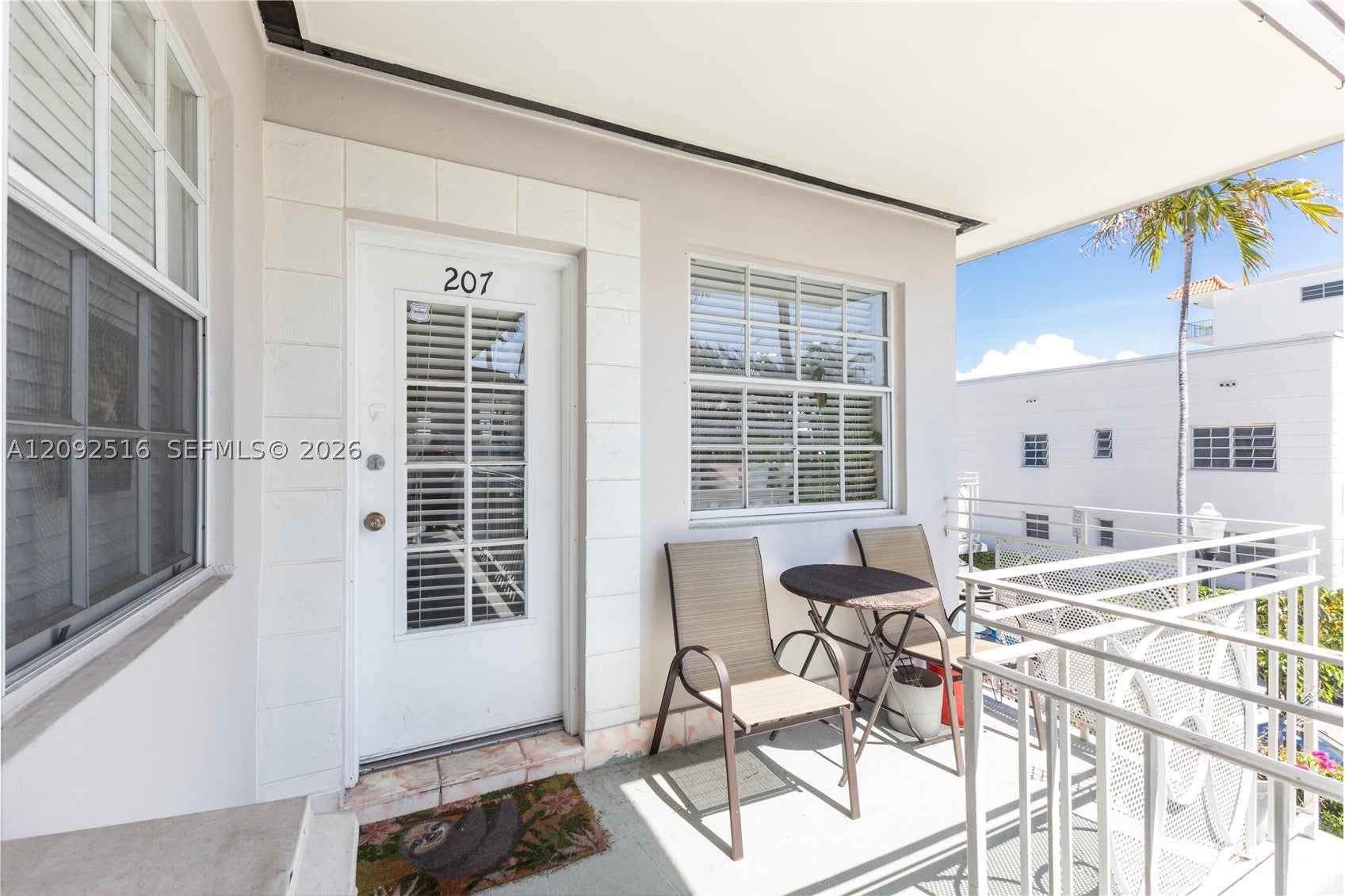 717 Espanola Way 207
