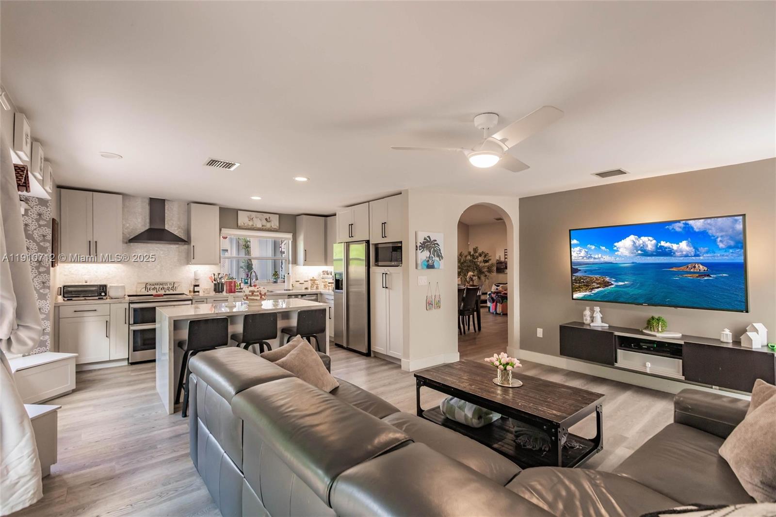 REPLAT OF COUNTRY LAKES - Residential