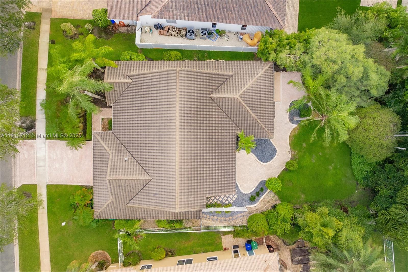 REPLAT OF COUNTRY LAKES - Residential