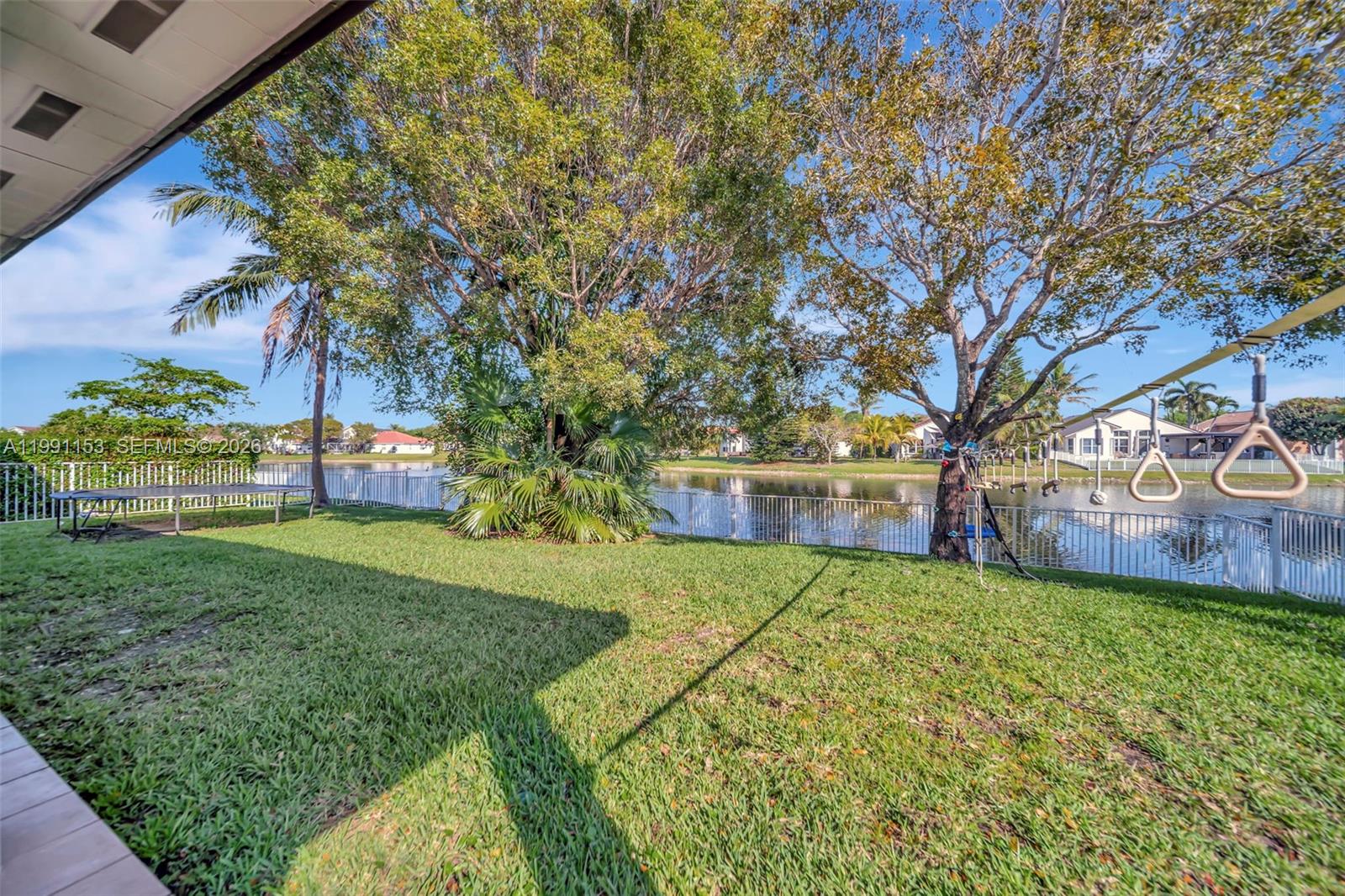 SUNSET LAKES PLAT TWO - Residential