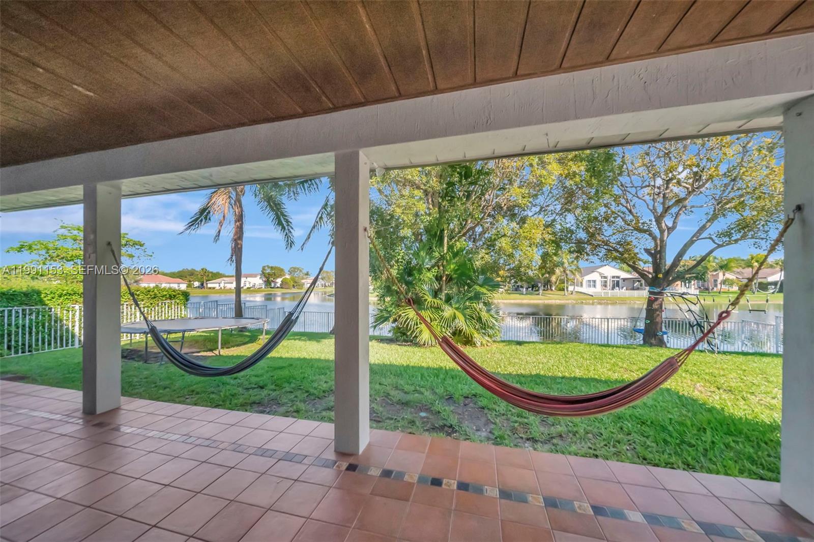 SUNSET LAKES PLAT TWO - Residential