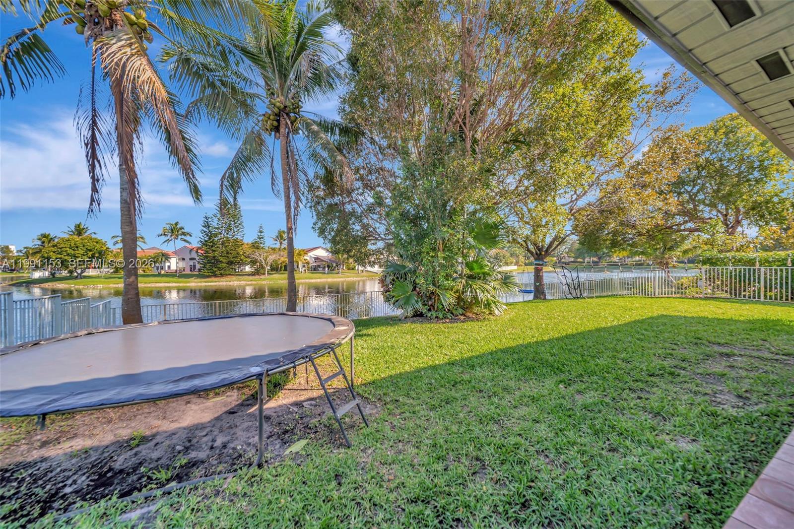 SUNSET LAKES PLAT TWO - Residential