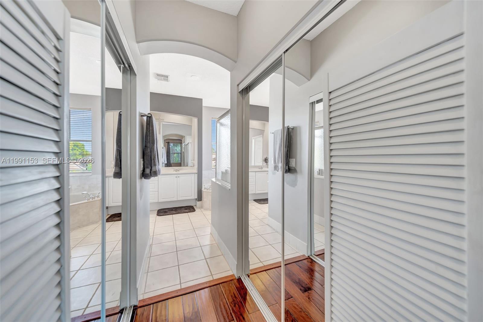 SUNSET LAKES PLAT TWO - Residential