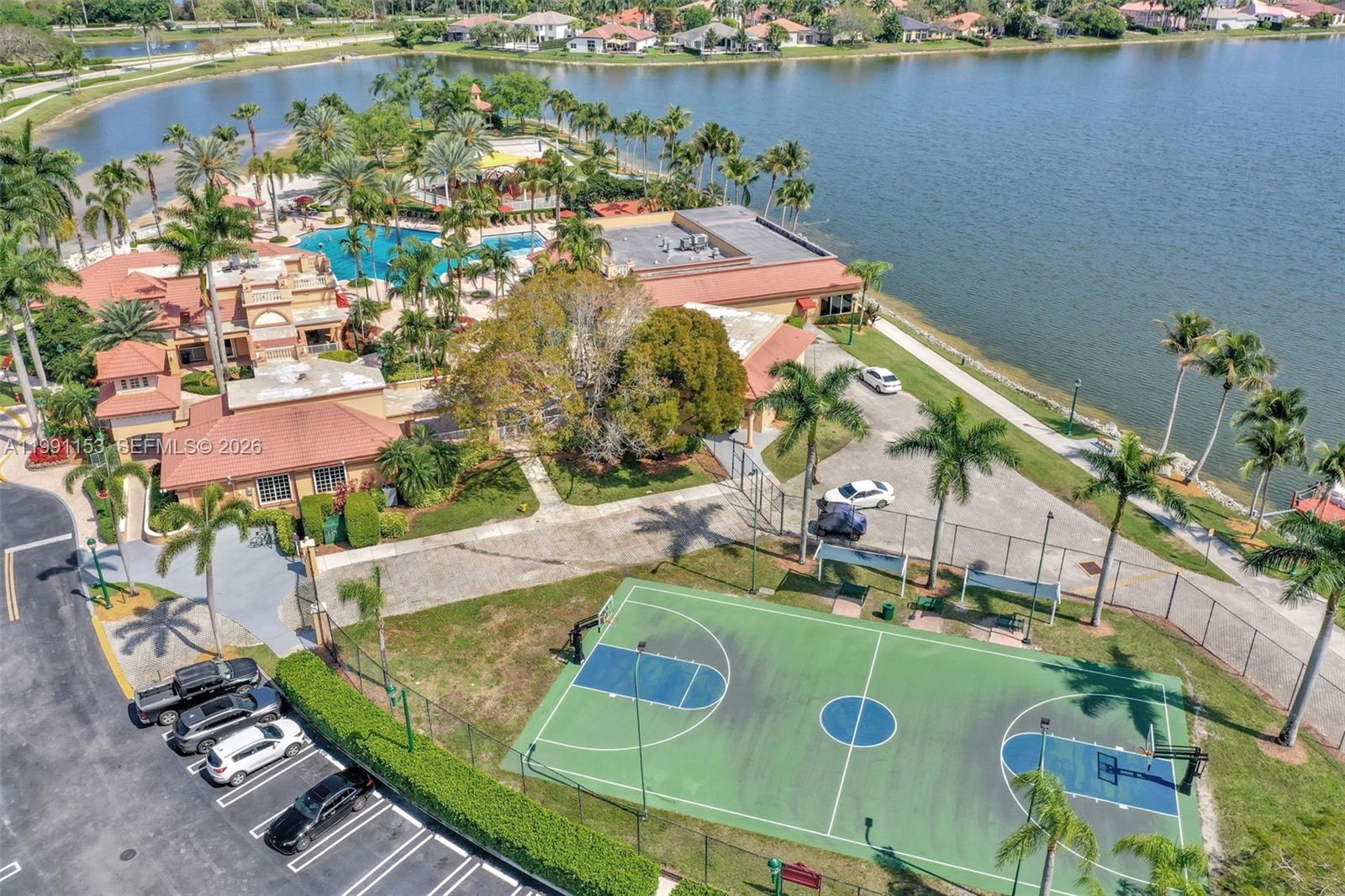 SUNSET LAKES PLAT TWO - Residential