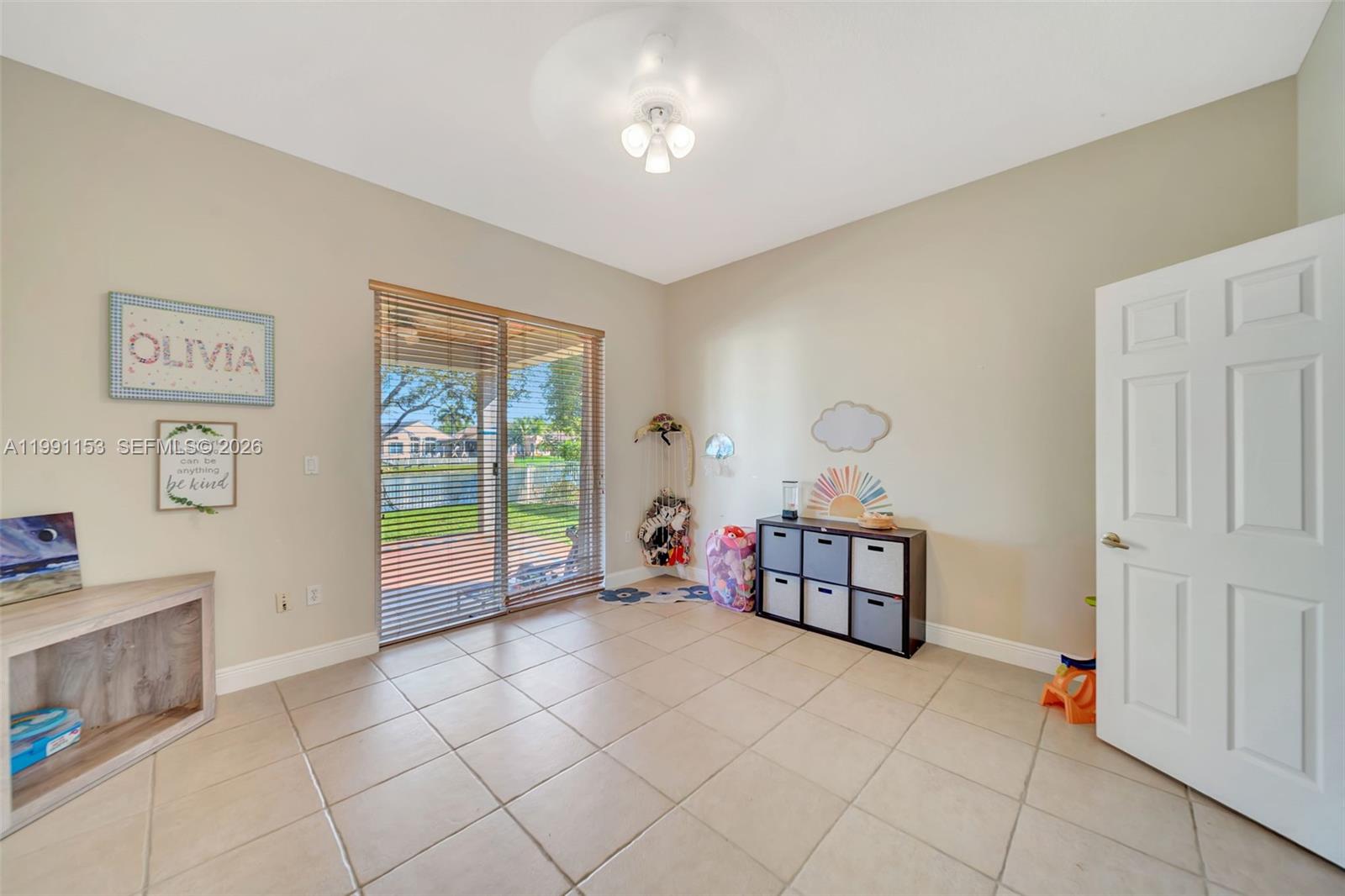 SUNSET LAKES PLAT TWO - Residential