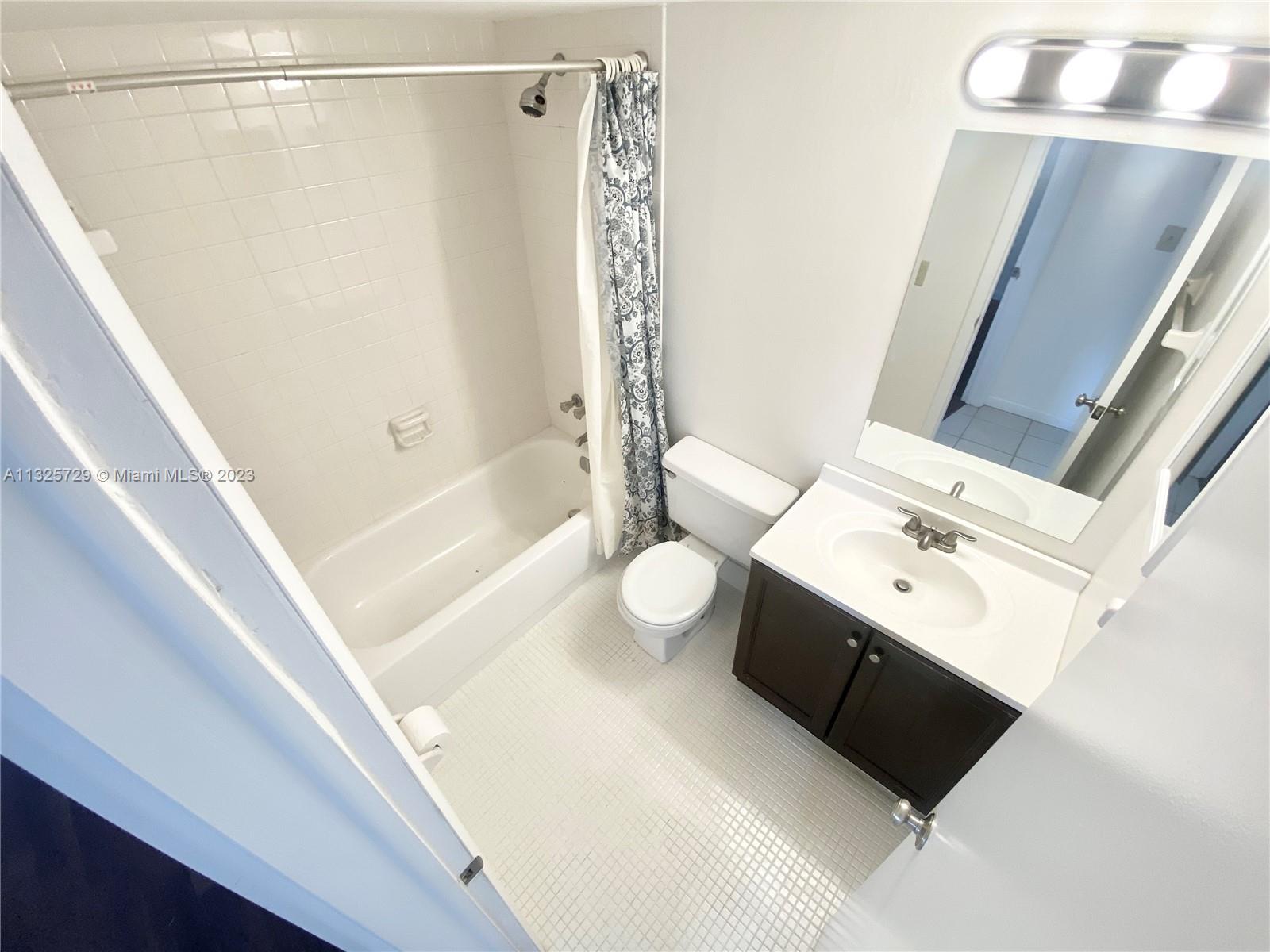 Photo 14 of 27 of 5940 NW 64th Ave 204 condo