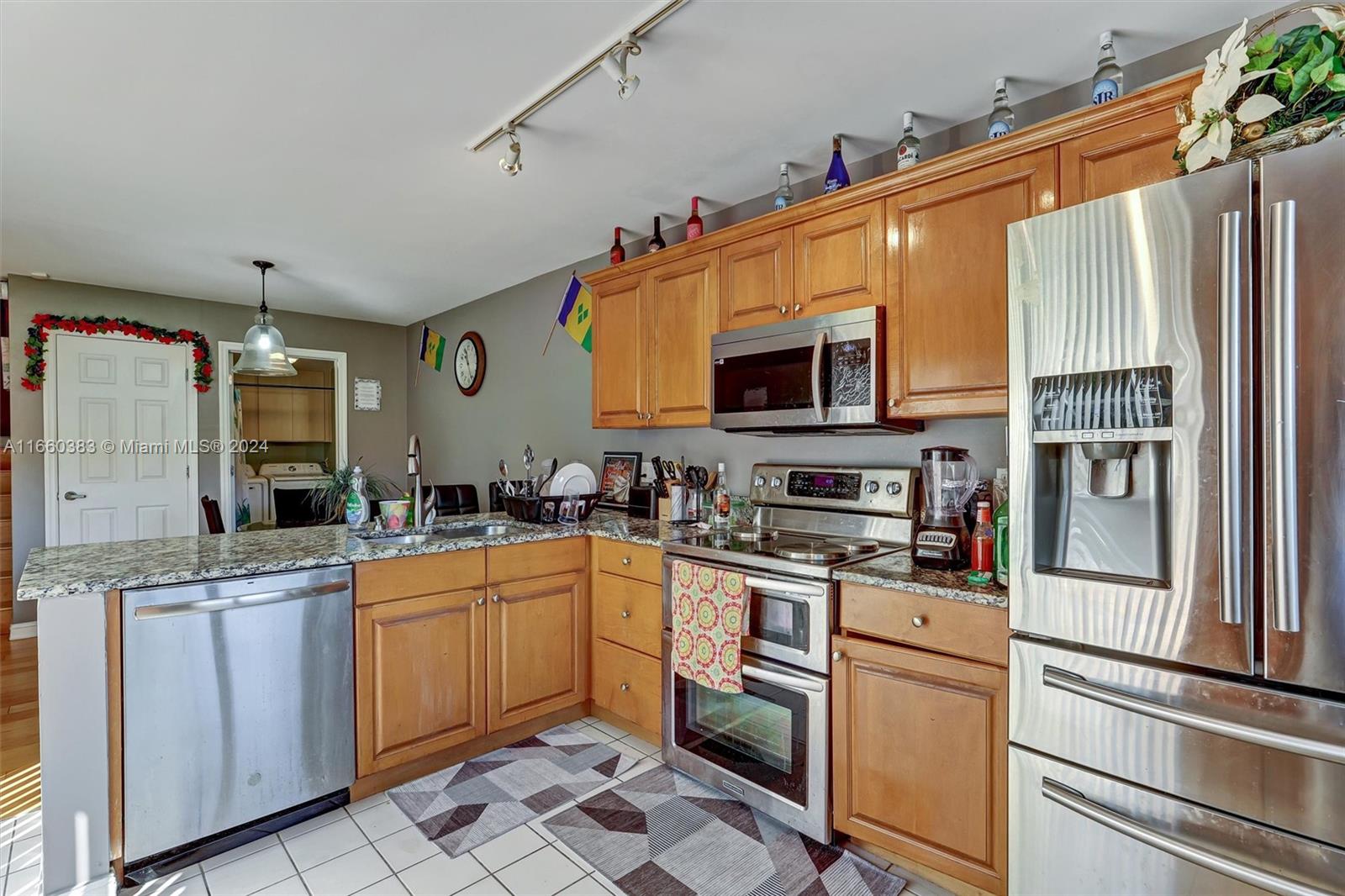 STAMFORD AT THE VILLAGES - Residential