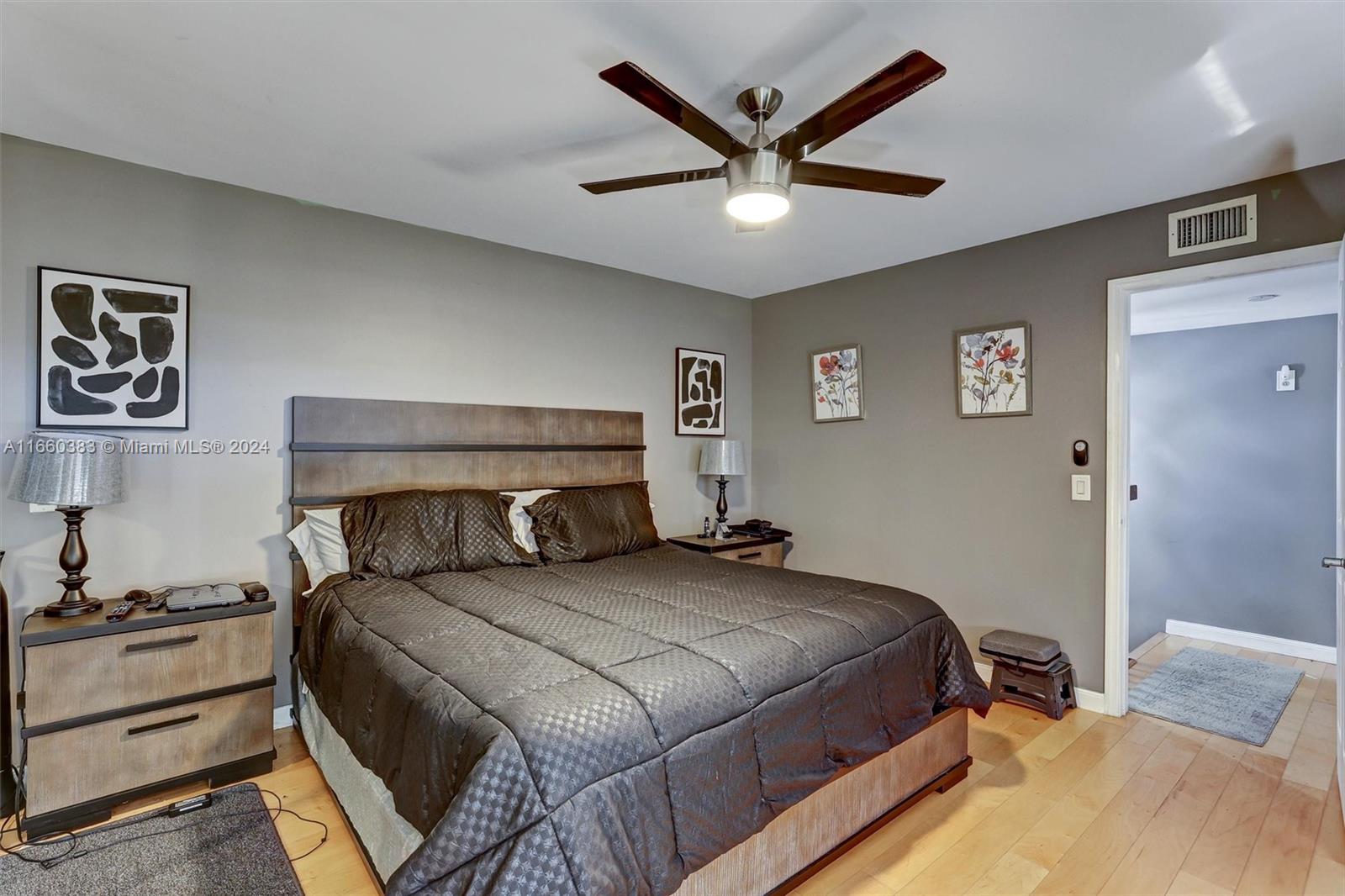STAMFORD AT THE VILLAGES - Residential