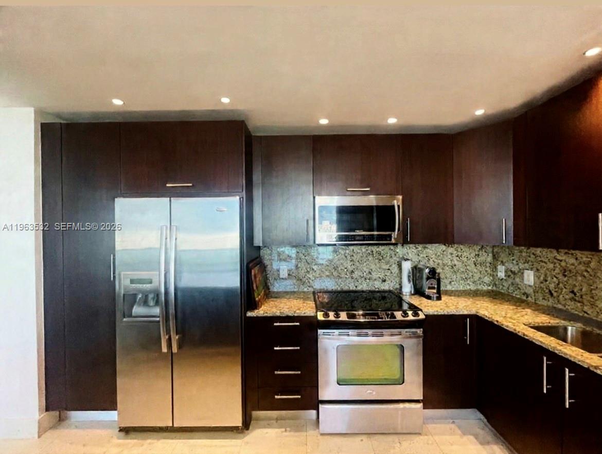 1945 S Ocean Dr 1812