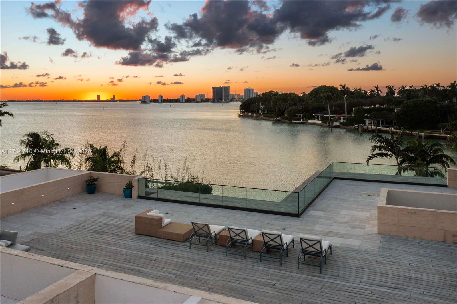 LA GORCE GOLF SUB - Residential