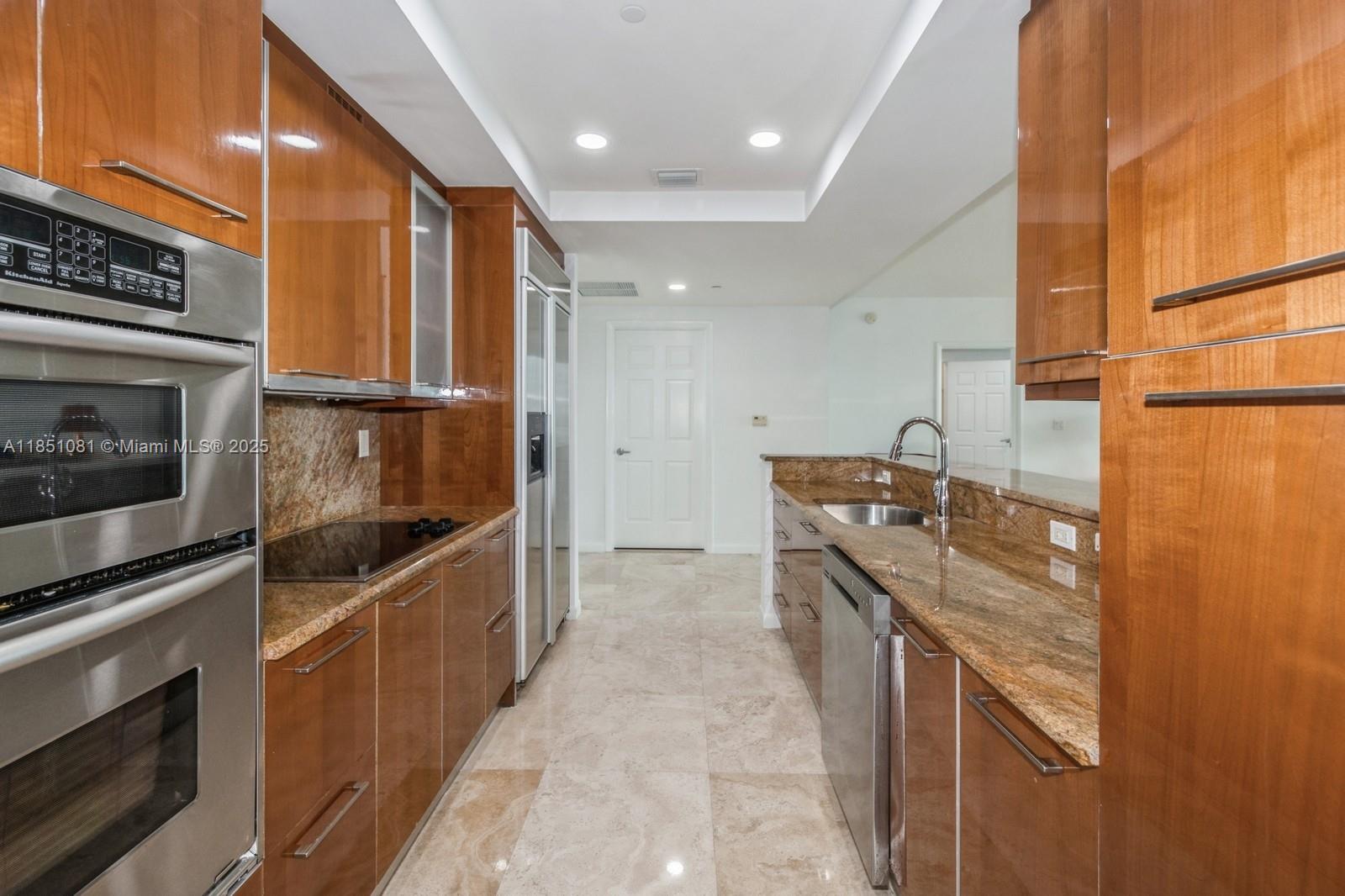 PORT CONDO - Residential Lease