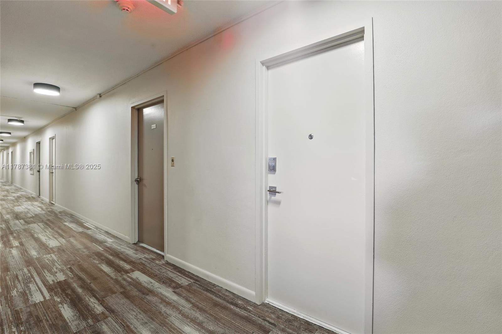 CORAL LAKE TOWER CONDO - Residential