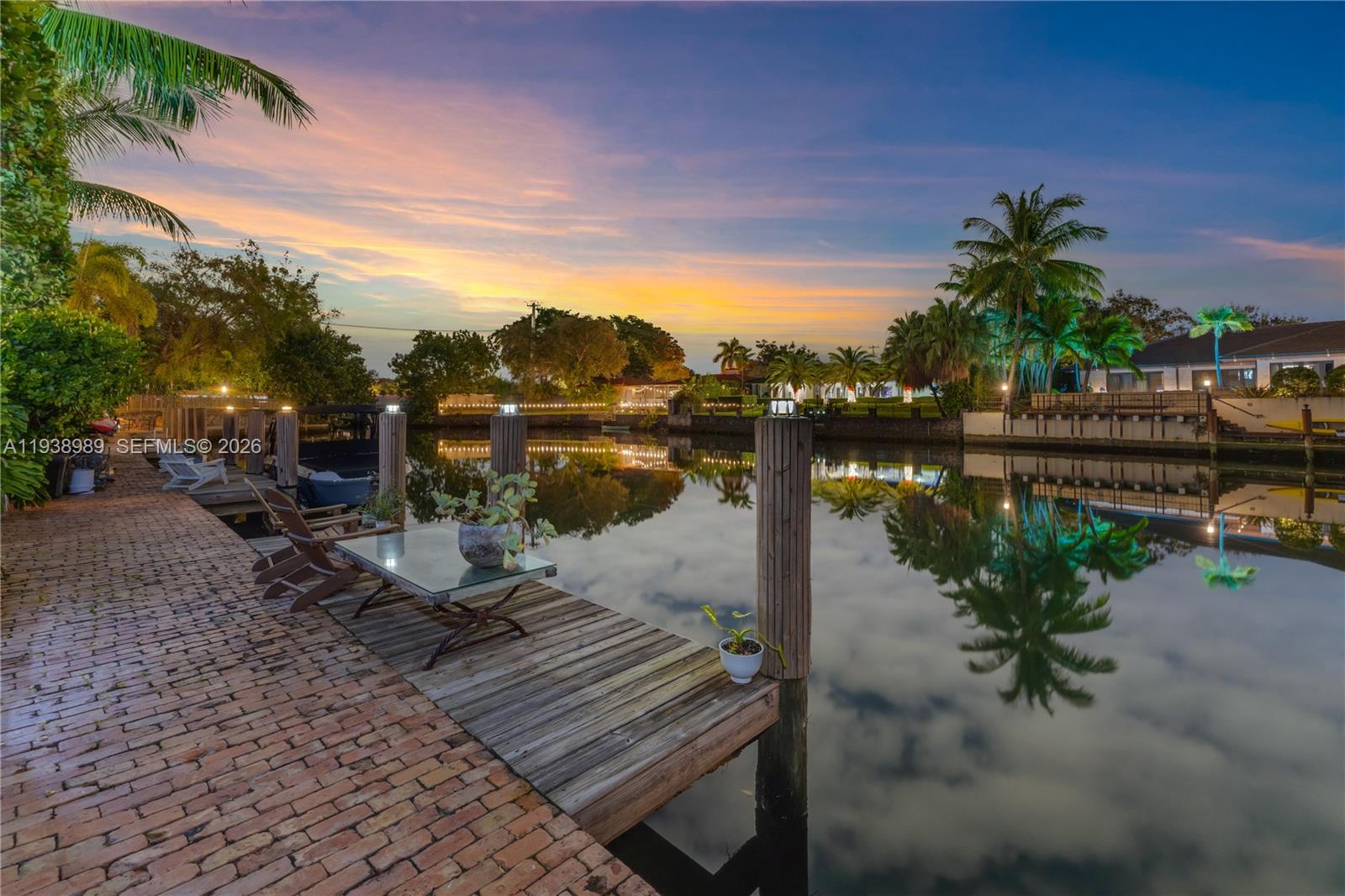 GABLES WATERWAY TOWNHOMES - Residential