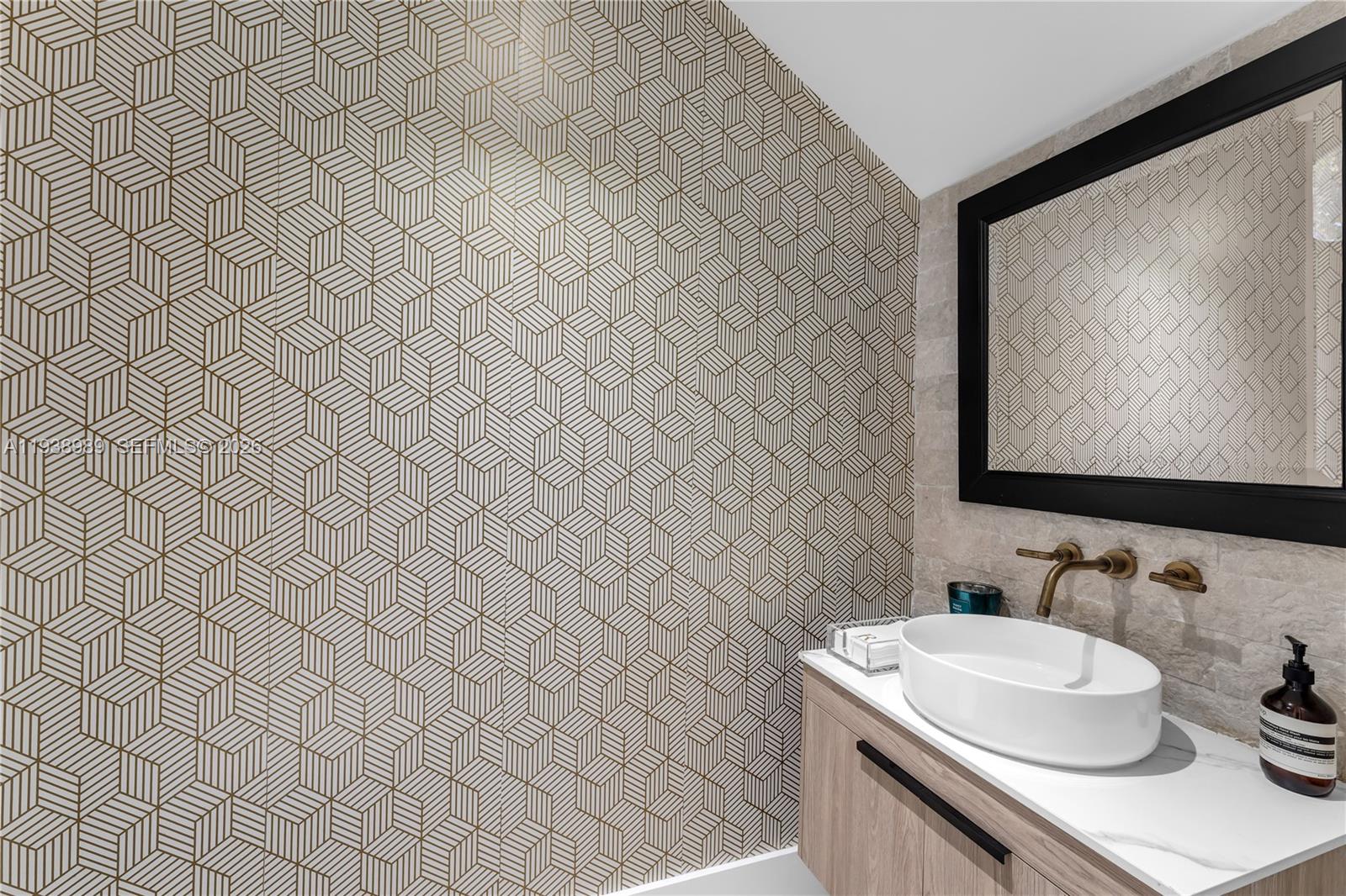 GABLES WATERWAY TOWNHOMES - Residential