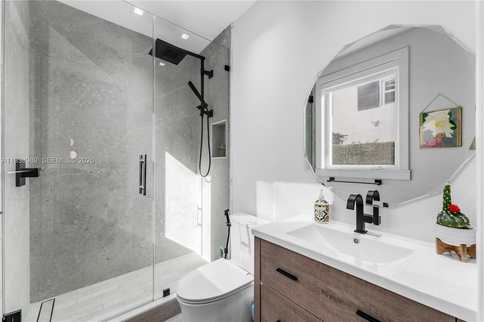 GABLES WATERWAY TOWNHOMES - Residential