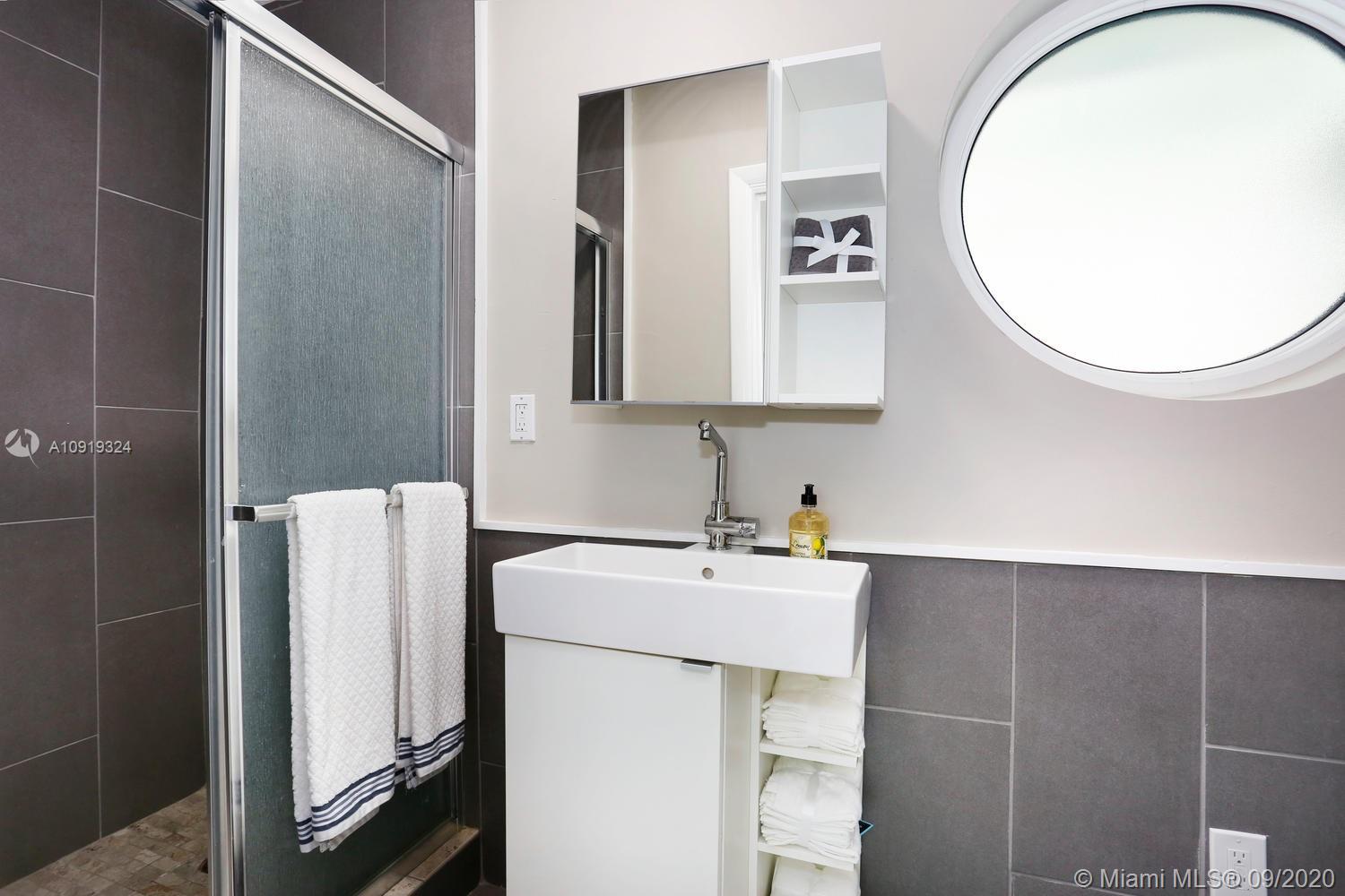 HOLLEMAN PARK - Residential