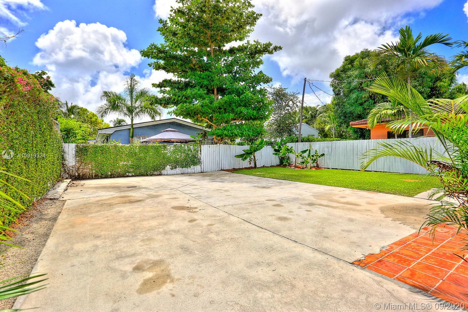 HOLLEMAN PARK - Residential