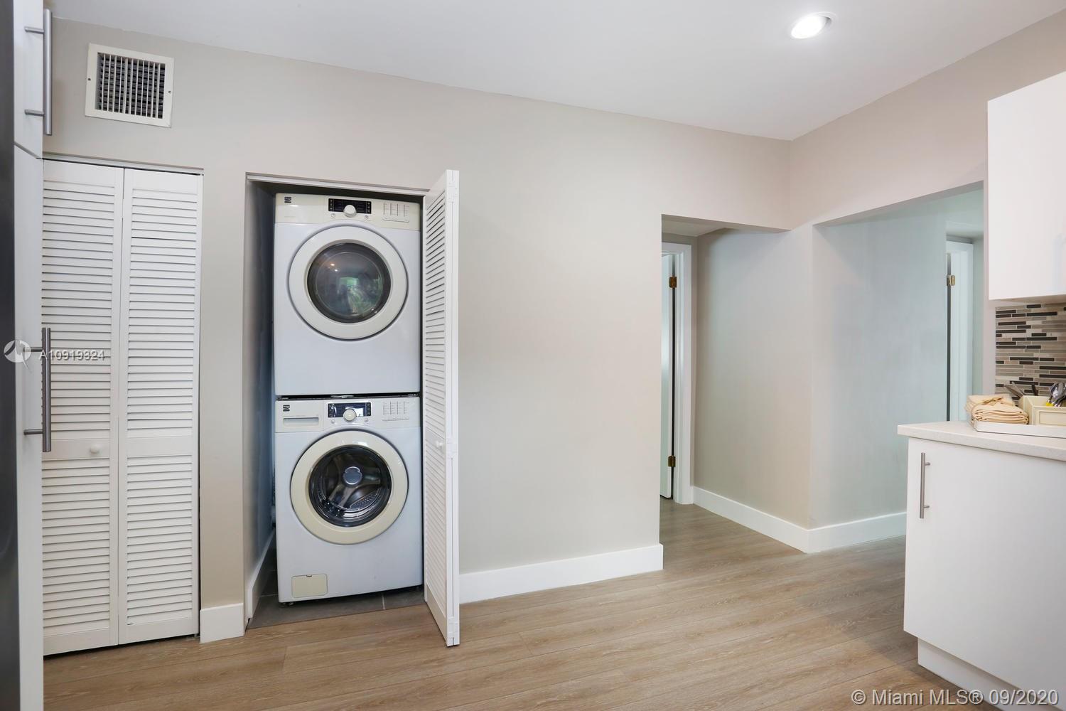 HOLLEMAN PARK - Residential