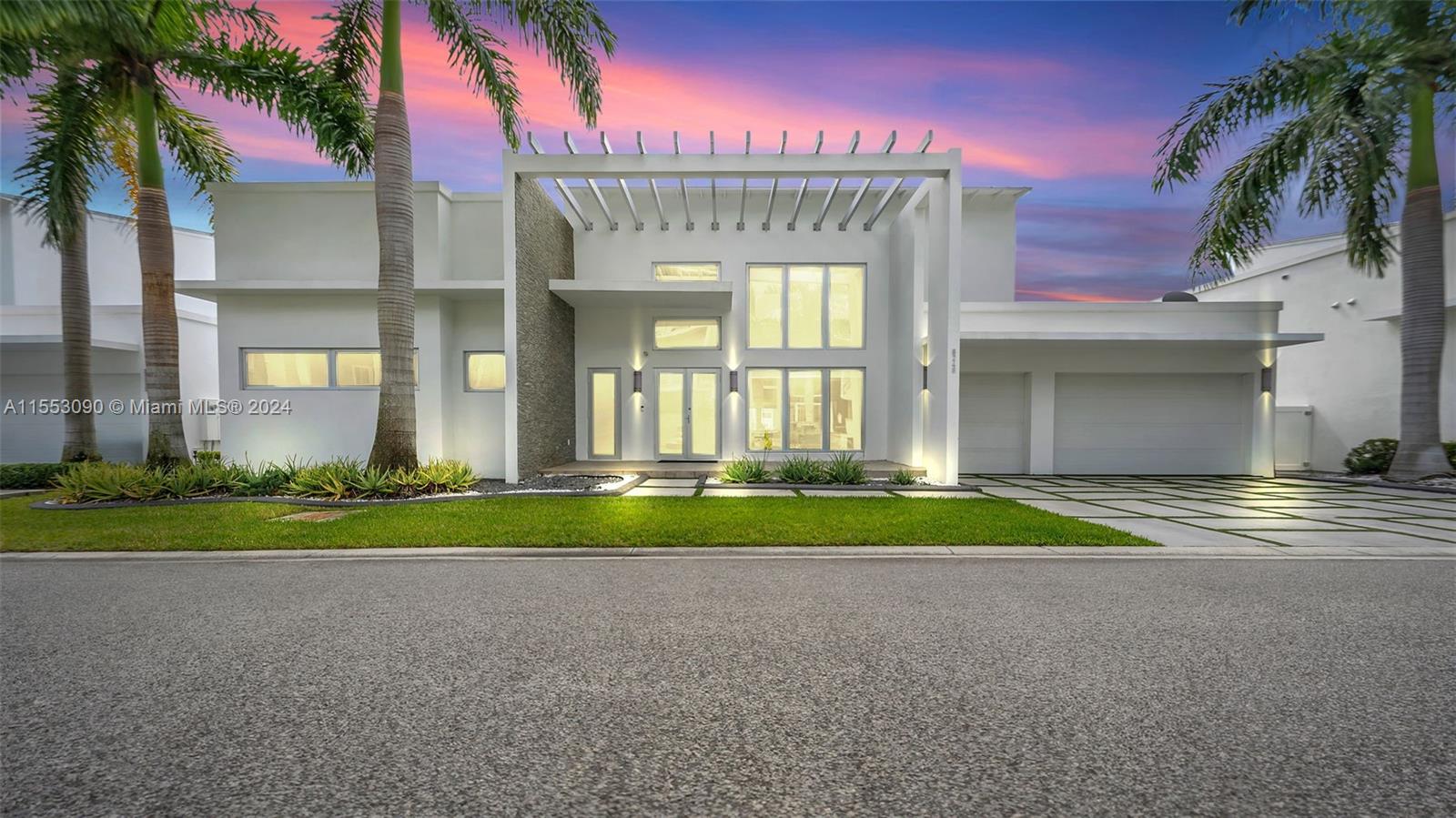 Property for Sale at 8248 Nw 34th Dr, Doral, Miami-Dade County, Florida - Bedrooms: 5 
Bathrooms: 6  - $2,550,000