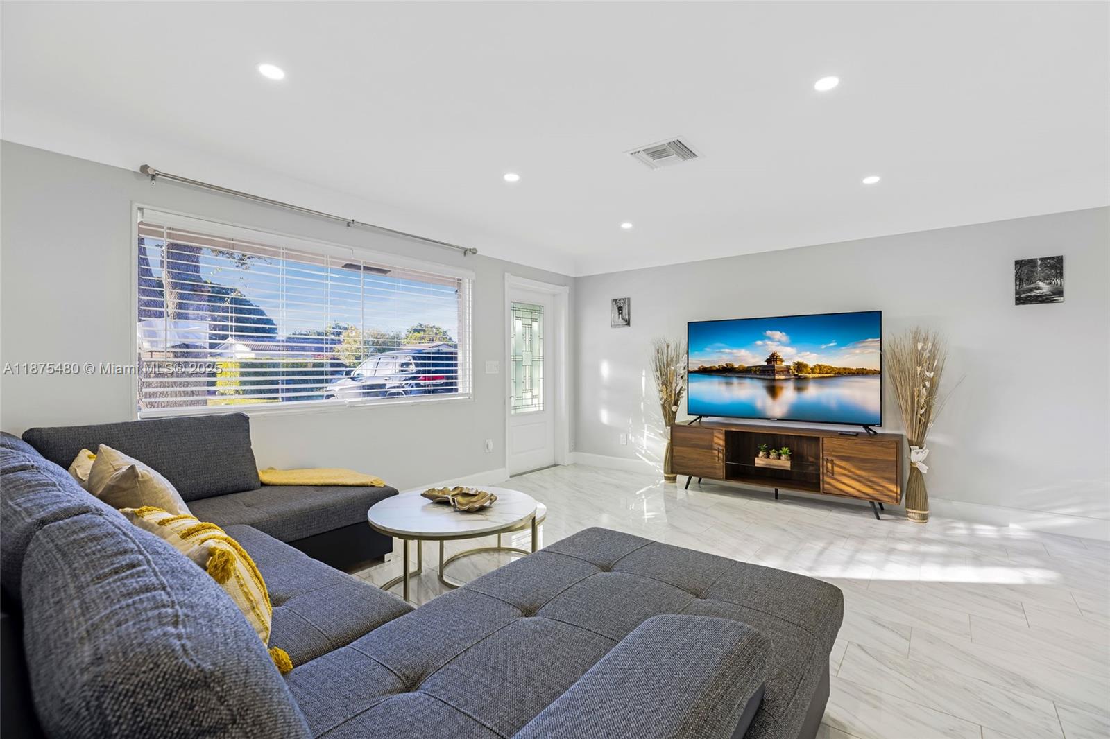 WESTFIELD SEC - Residential Lease