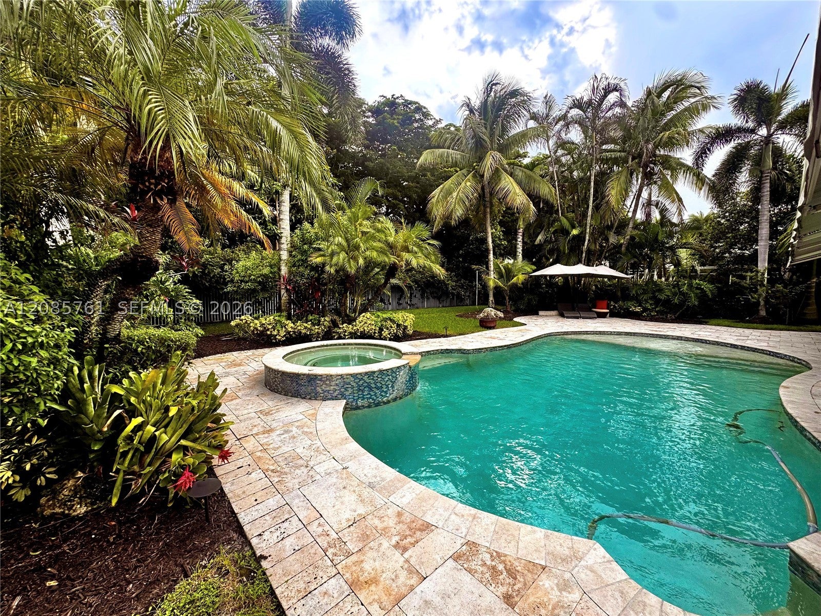 1606 Victoria Pointe Cir
