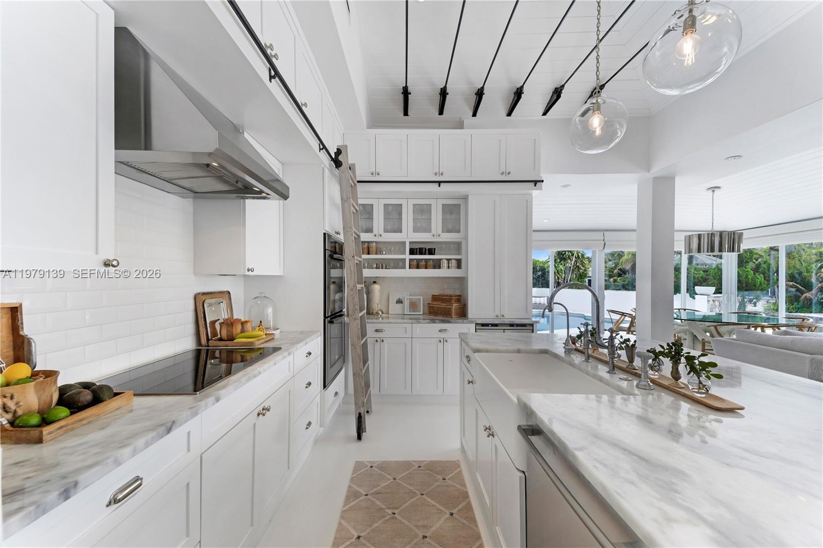 CORAL GABLES RIVIERA SEC - Residential