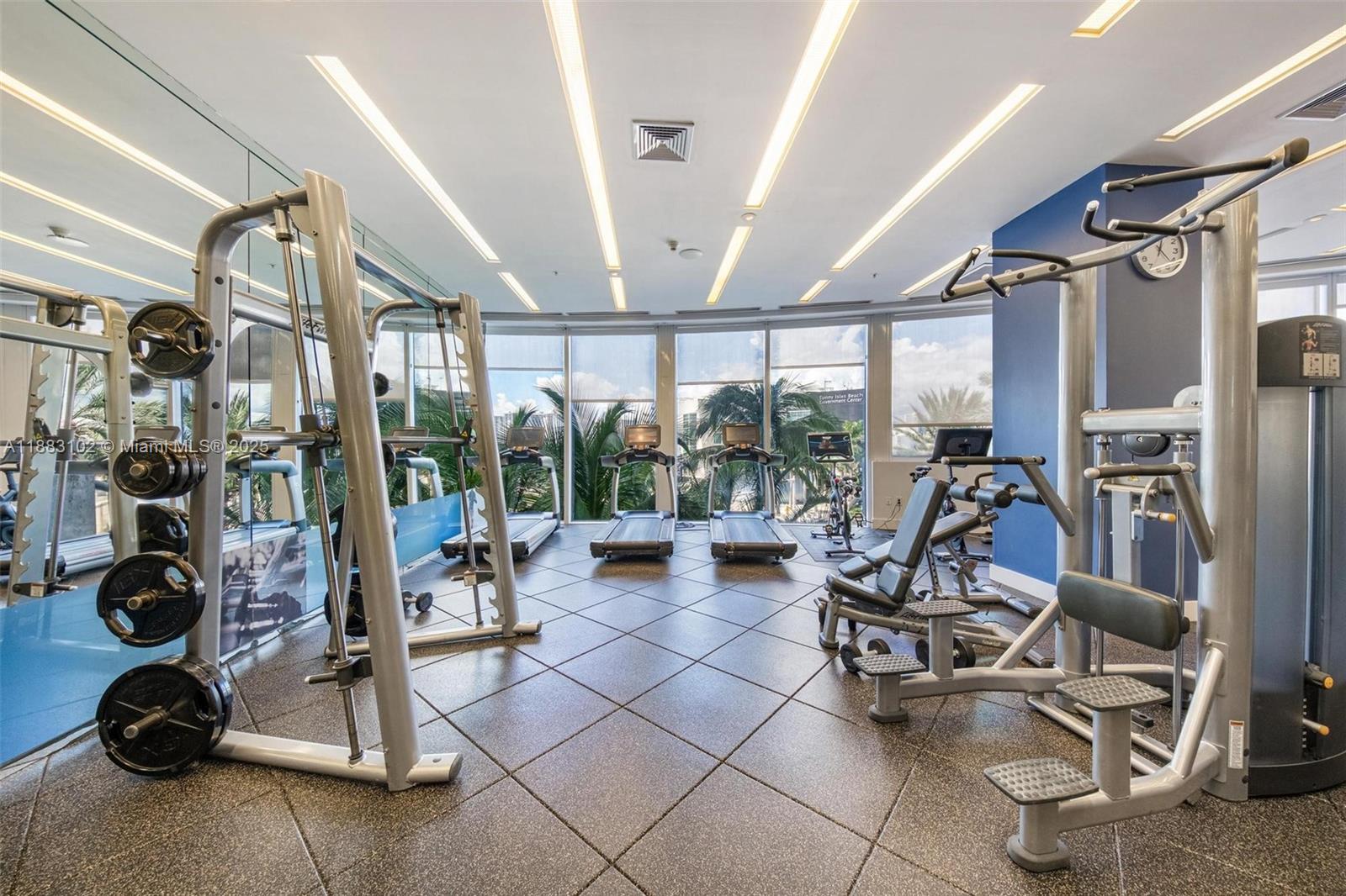 TRUMP INTERNATIONAL - Residential
