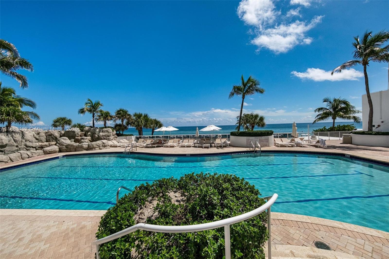 TRUMP INTERNATIONAL - Residential