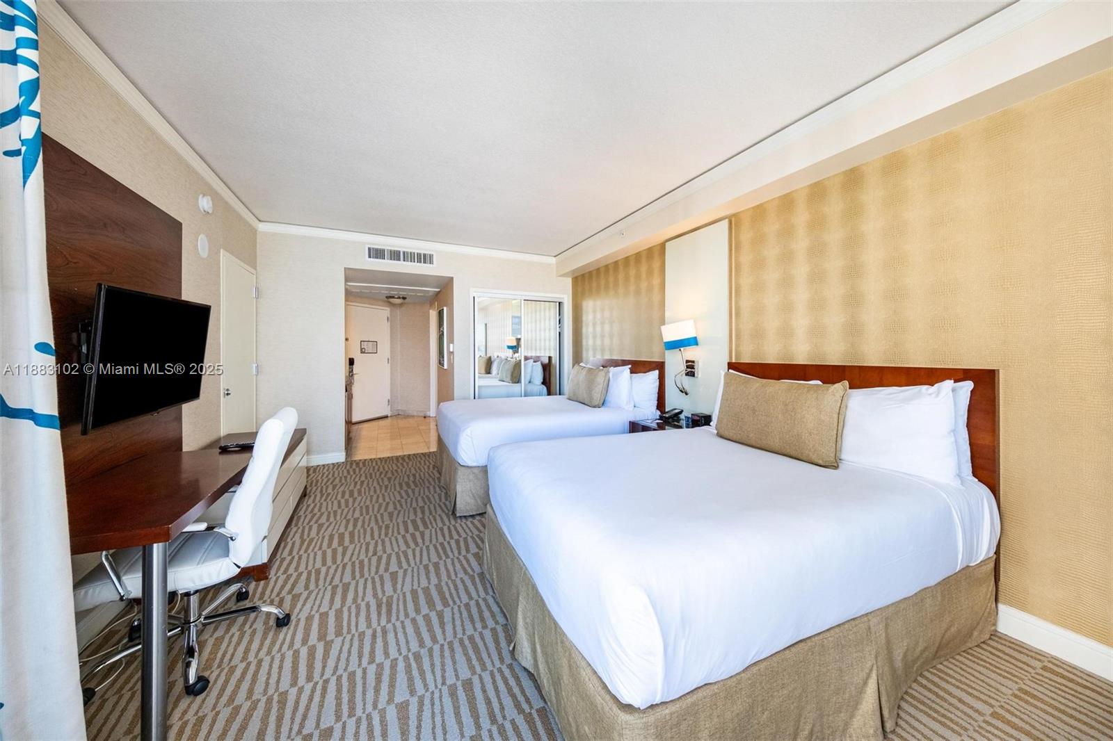 TRUMP INTERNATIONAL - Residential
