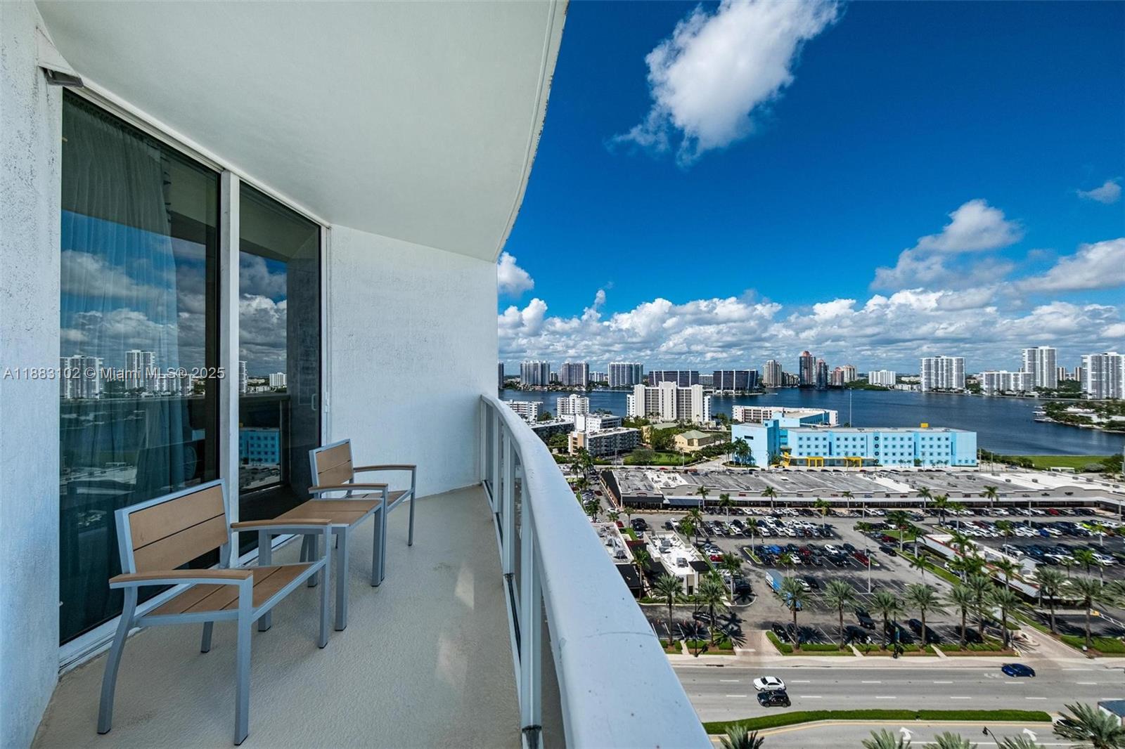 TRUMP INTERNATIONAL - Residential