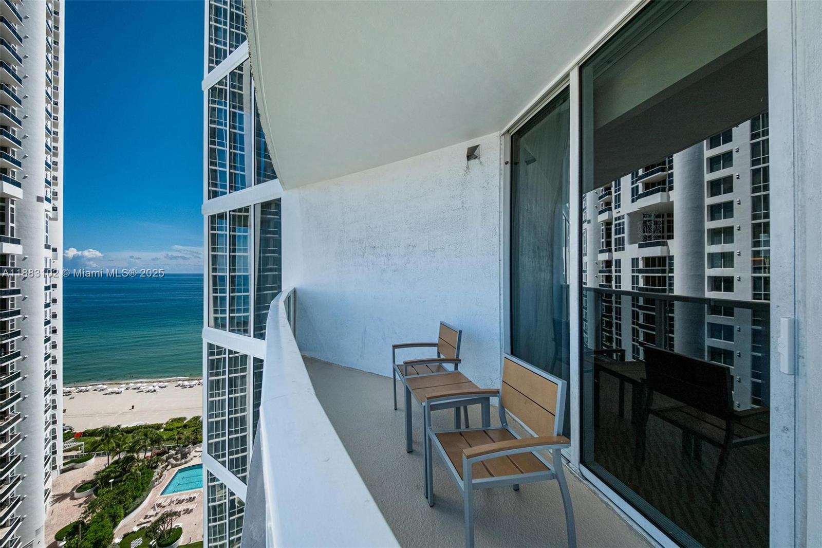 TRUMP INTERNATIONAL - Residential
