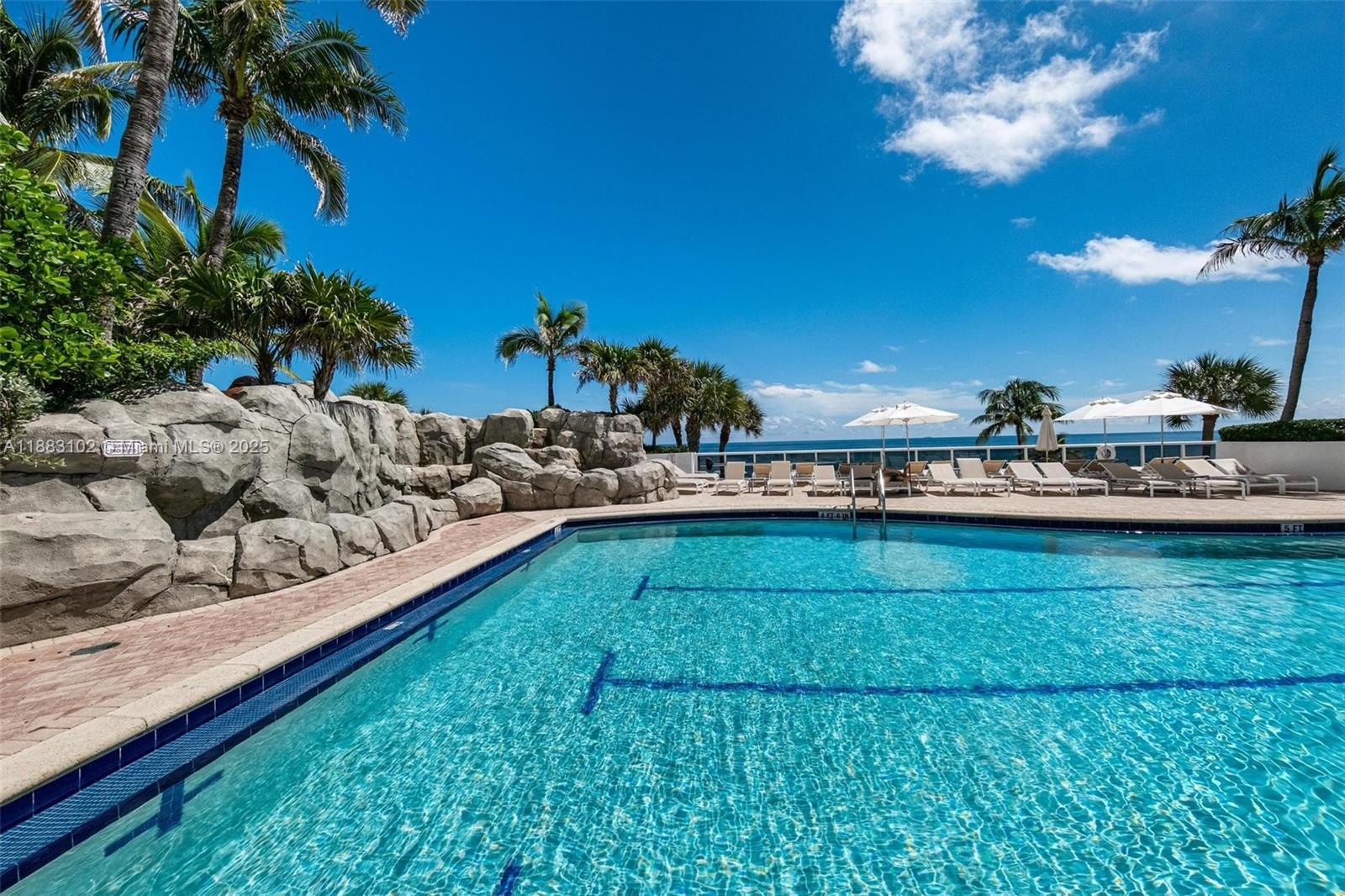 TRUMP INTERNATIONAL - Residential