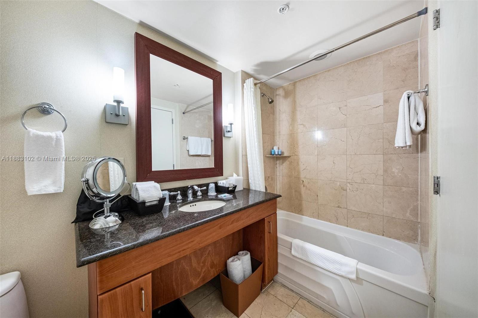 TRUMP INTERNATIONAL - Residential