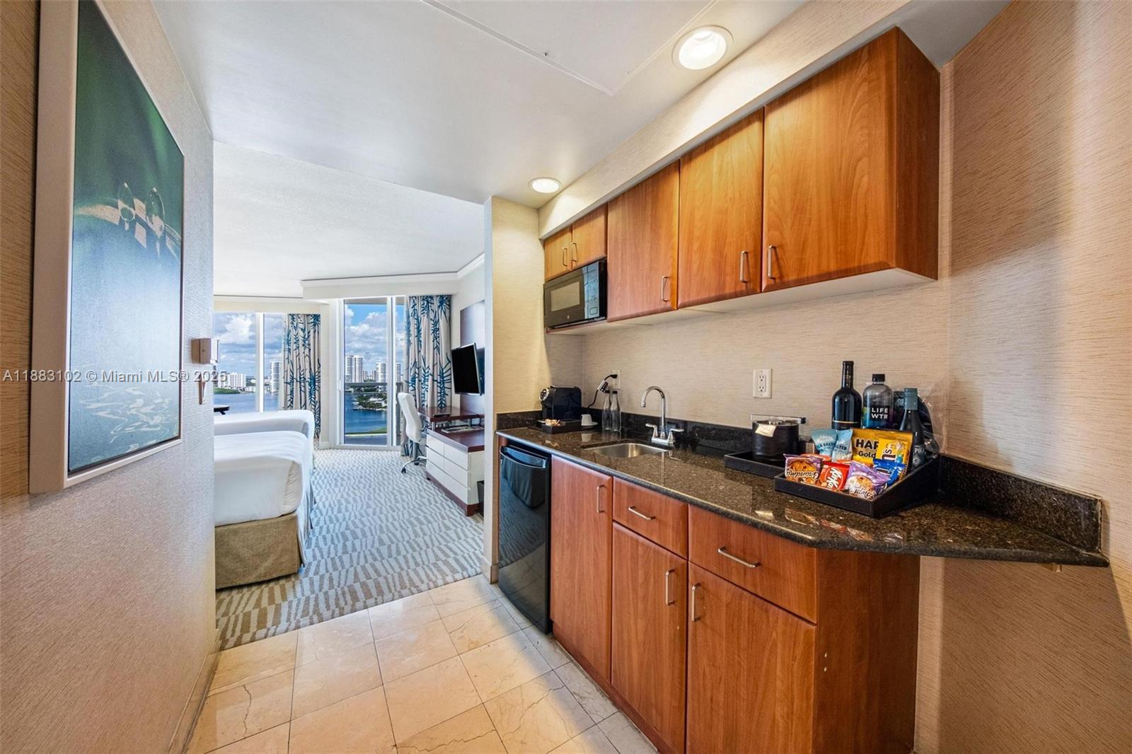 TRUMP INTERNATIONAL - Residential