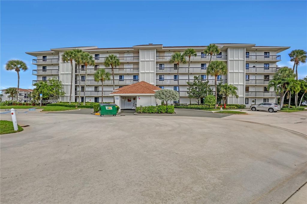 Photo of 701 S Seas Dr #206, Jupiter, FL 33477 (MLS # A11941745)