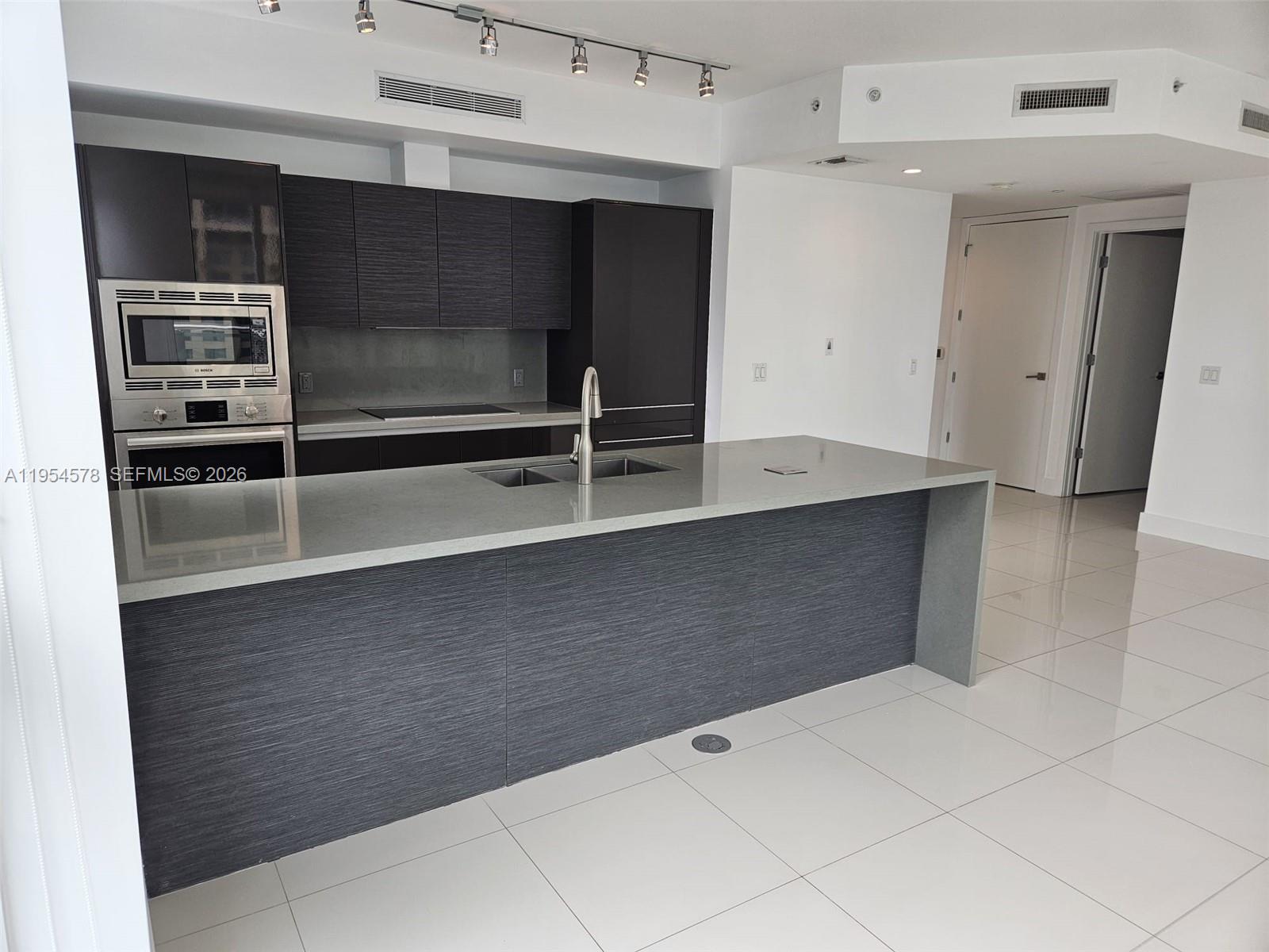 1080 Brickell Ave 1500