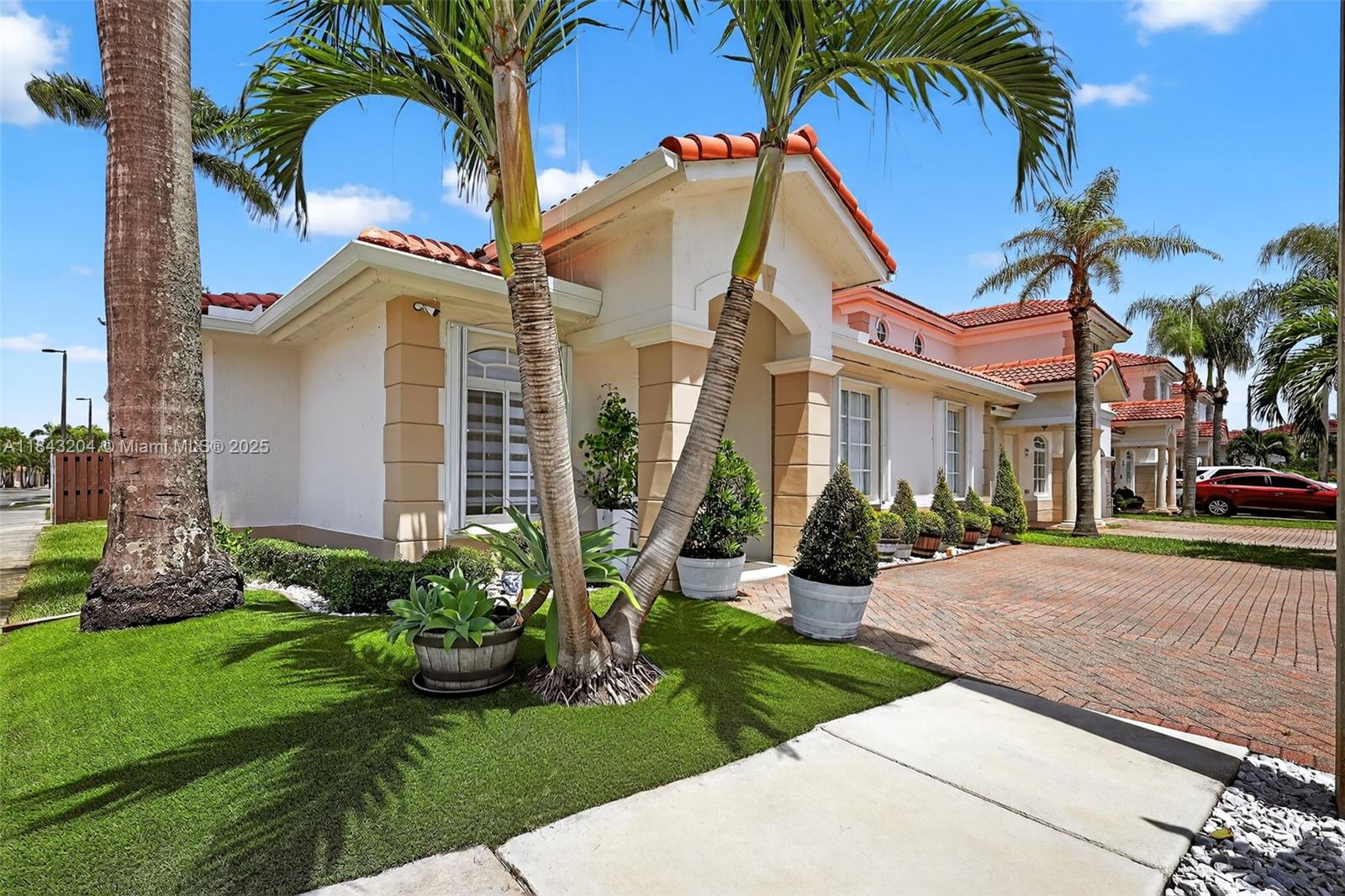 7291 NW 173rd Dr 100