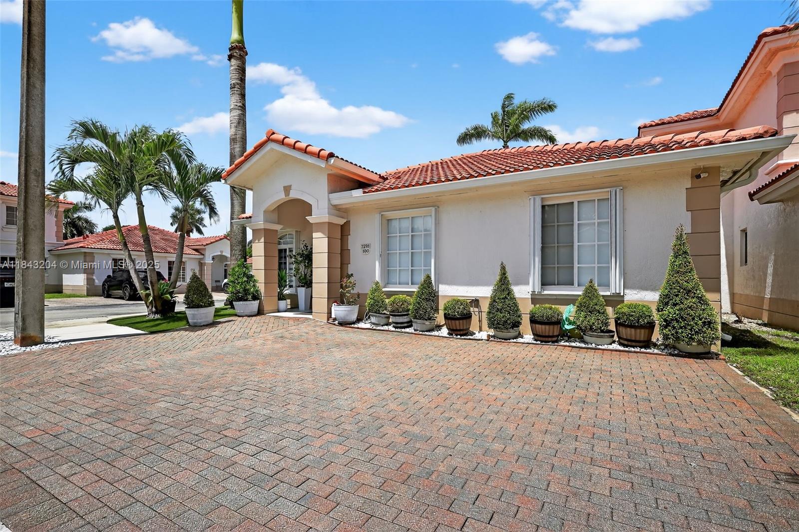 7291 NW 173rd Dr 100