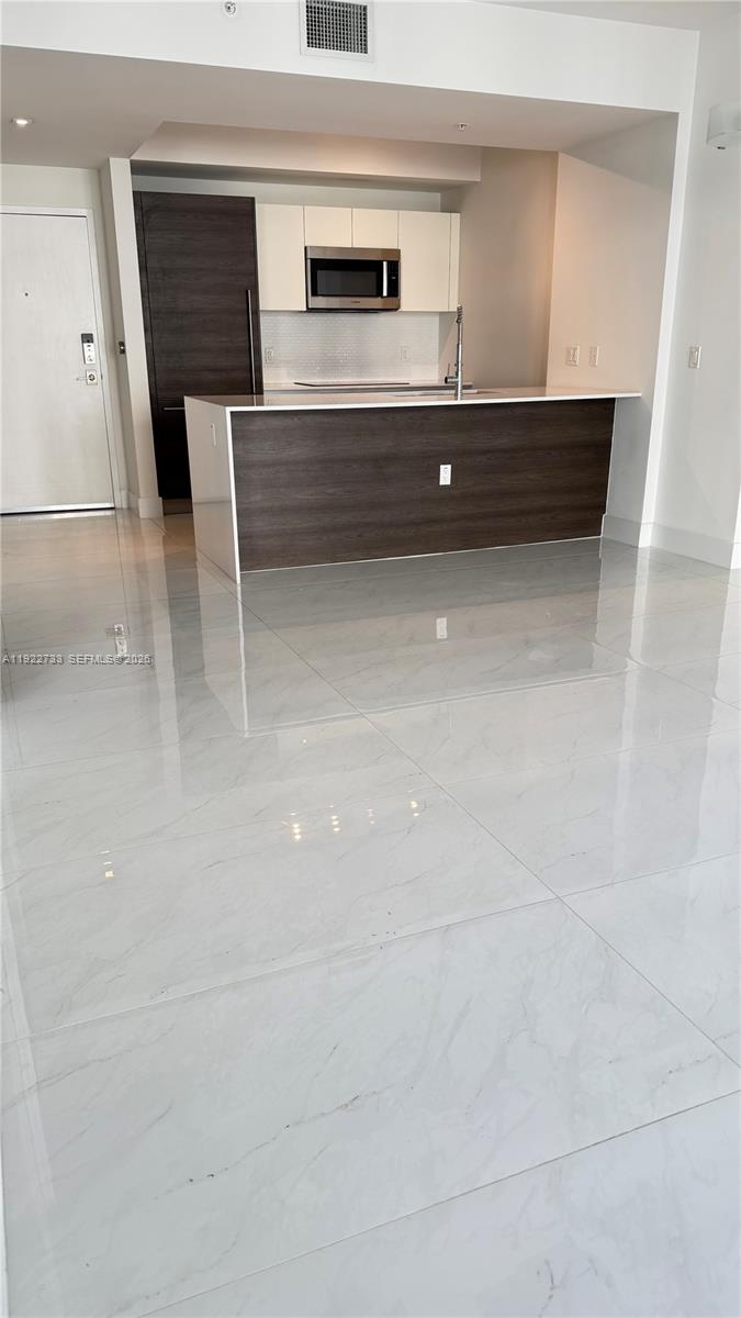 MERRICK MANOR CONDO - Residential Lease