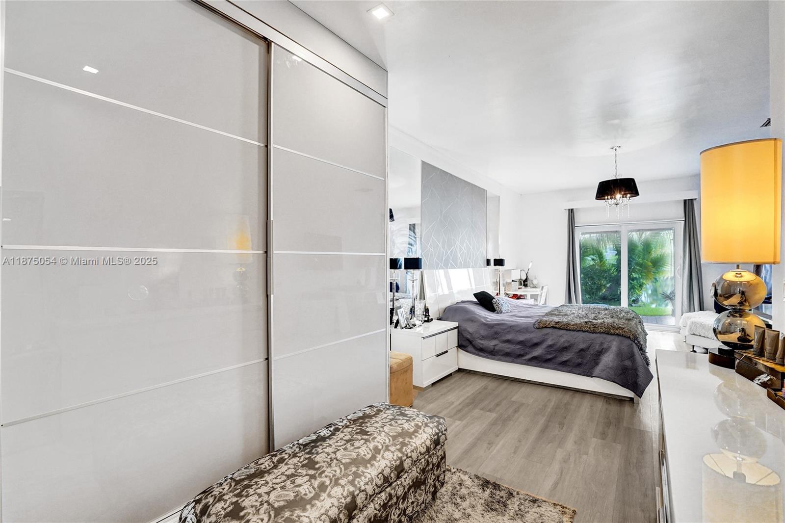 PEMBROKE FALLS - Residential